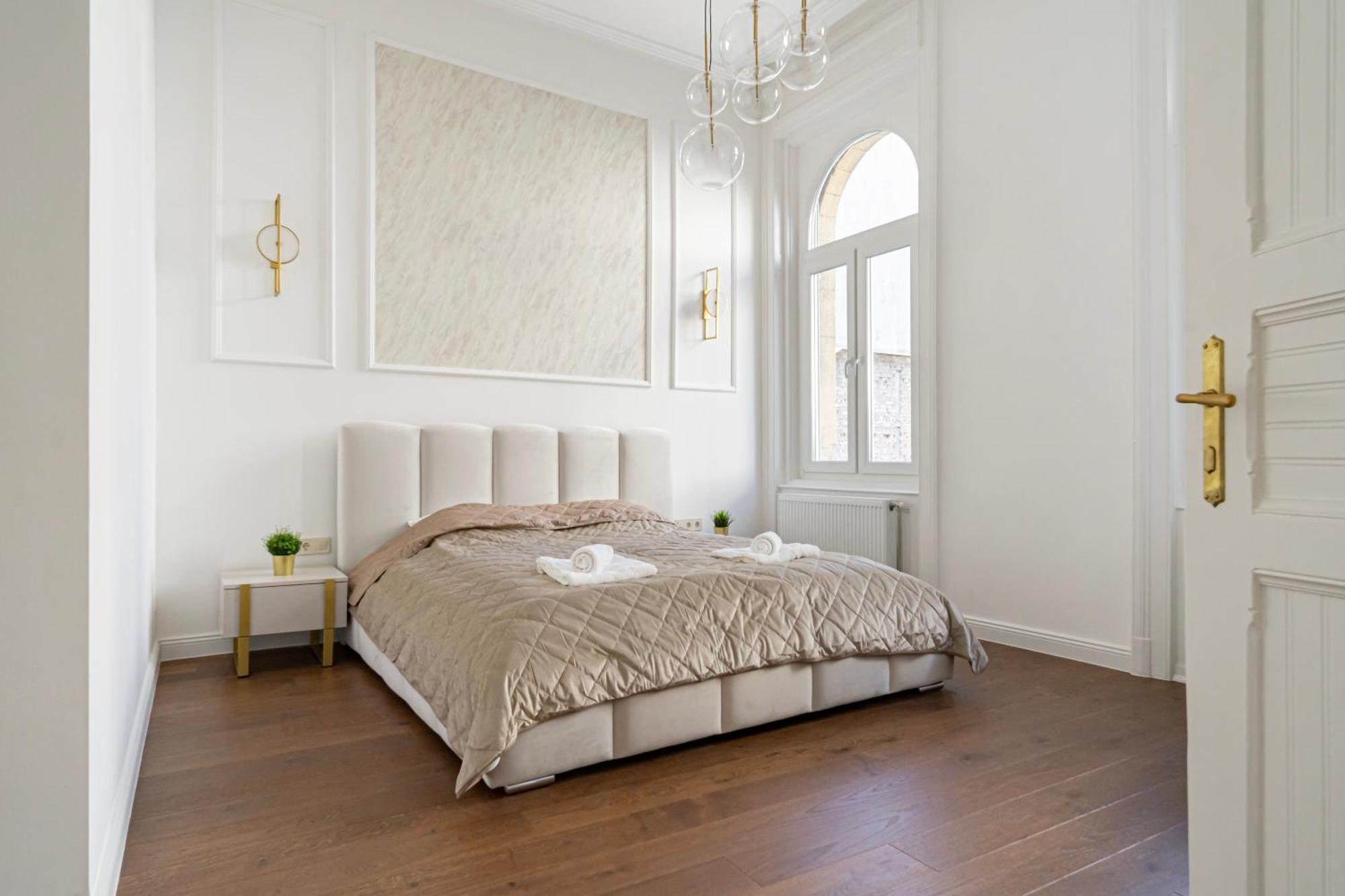 Luxurious N' Elegant Opera In The Heart Of Appartamento
