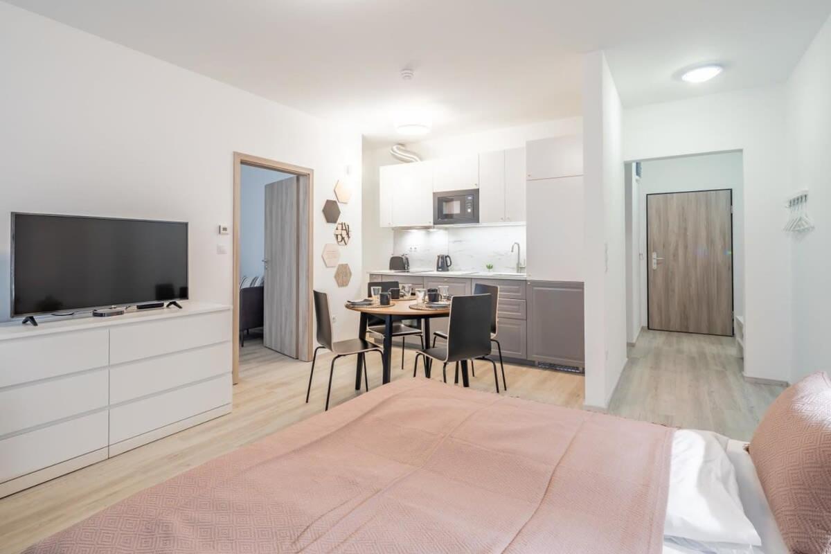 Apartament Vh104 *