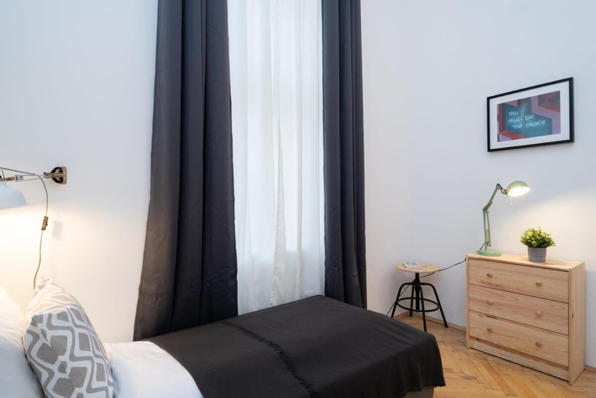 Comfortable And Quiet Apartment