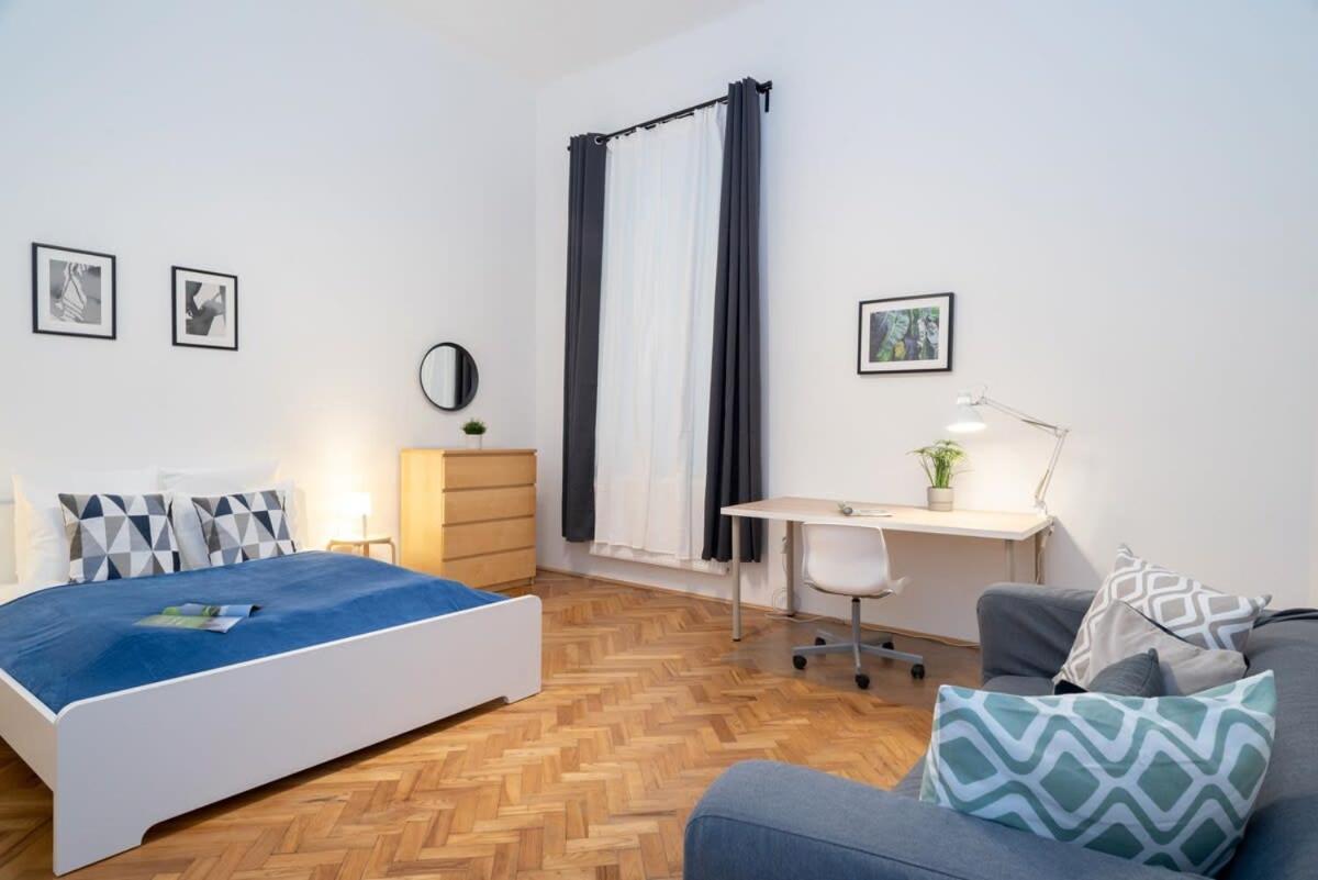 Comfortable And Quiet Apartment *