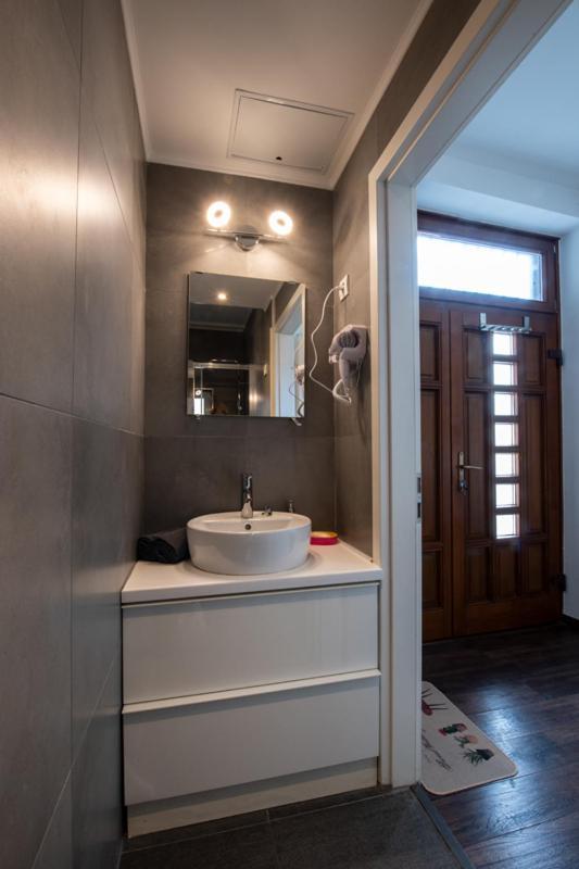 Modern Downtown Retreat At Akacfa 36 *
