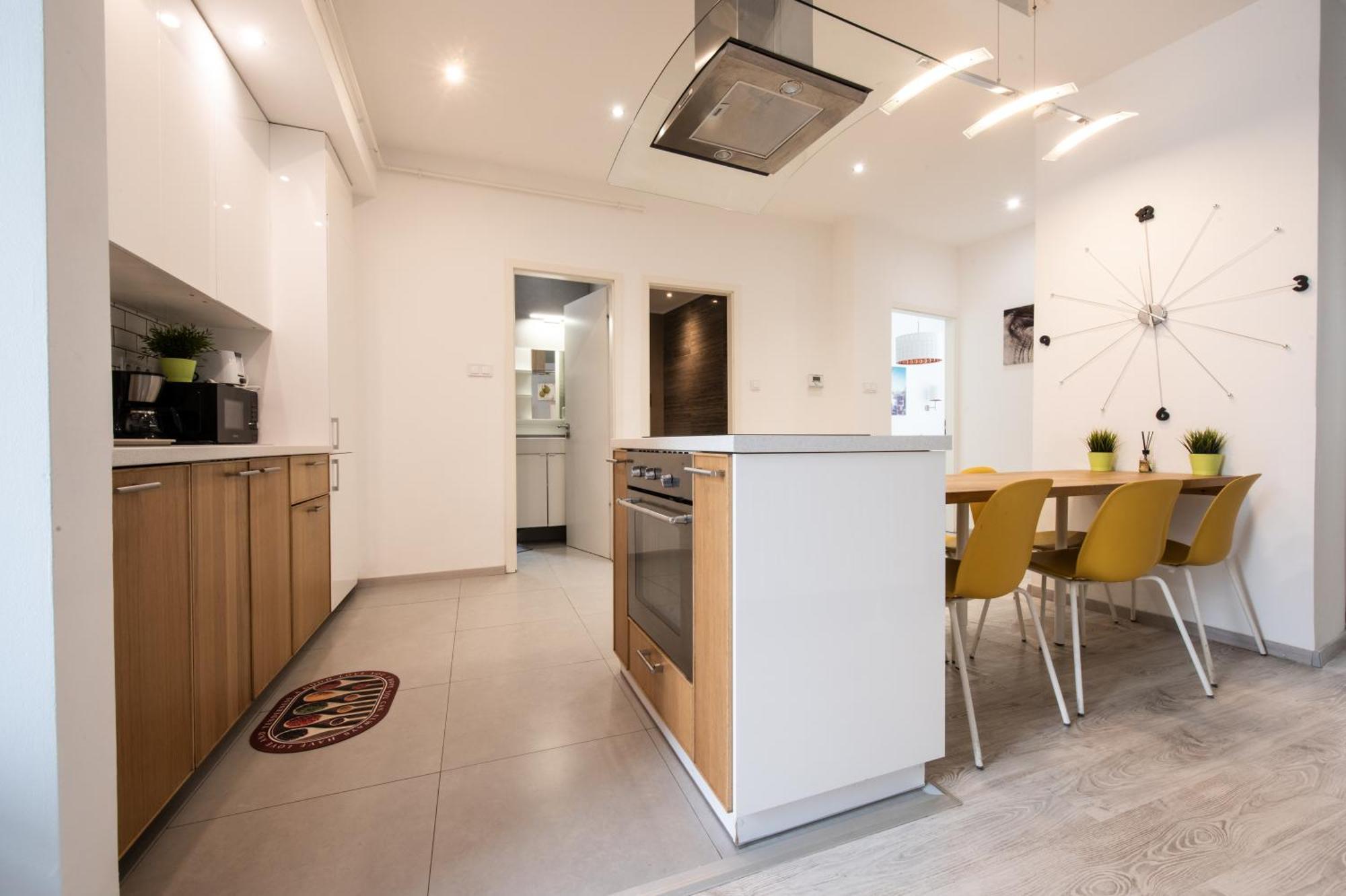 Modern Downtown Retreat At Akacfa 36 Apartmán *