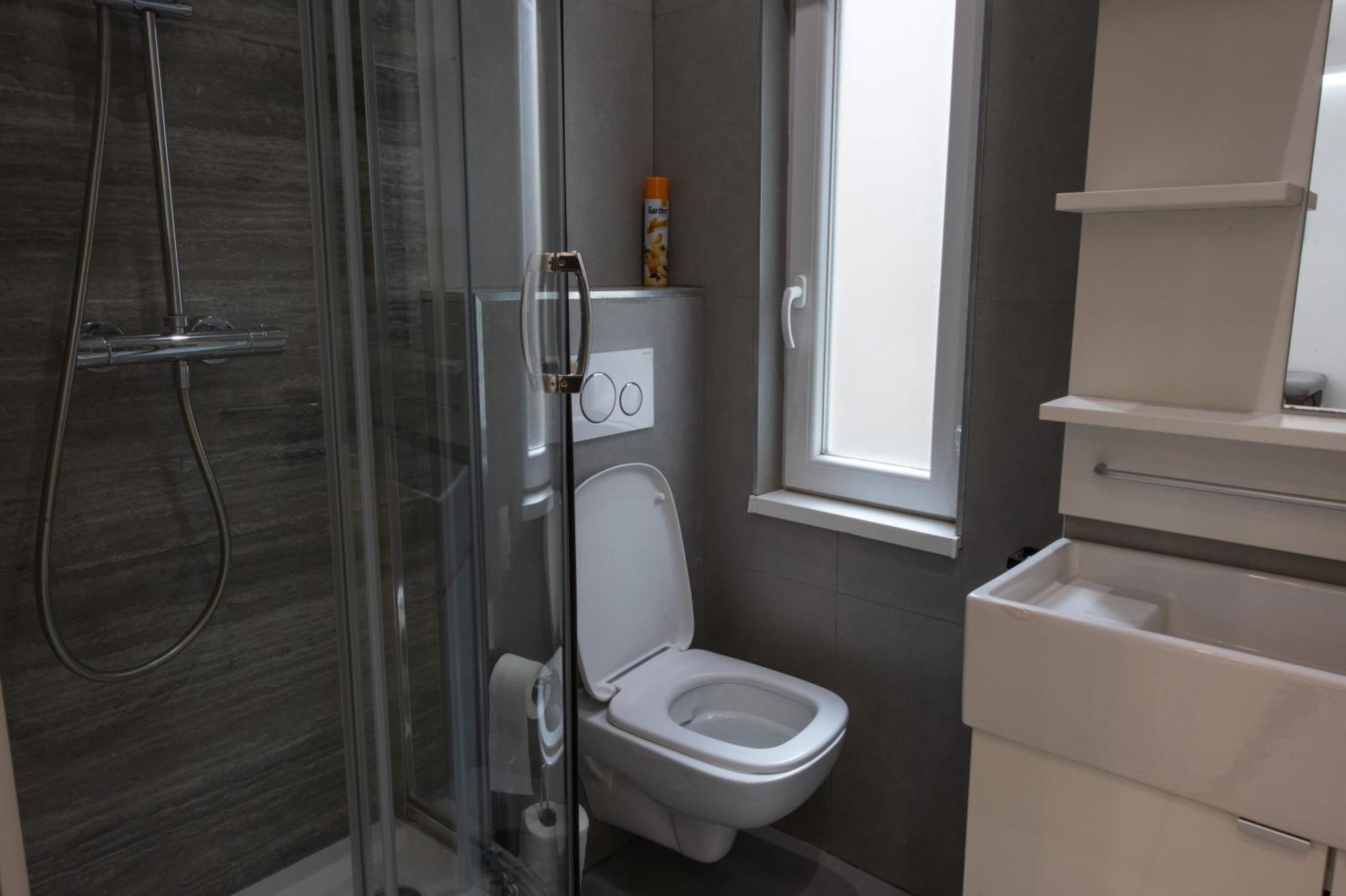 Modern Downtown Retreat At Akacfa 36 * Budapešť