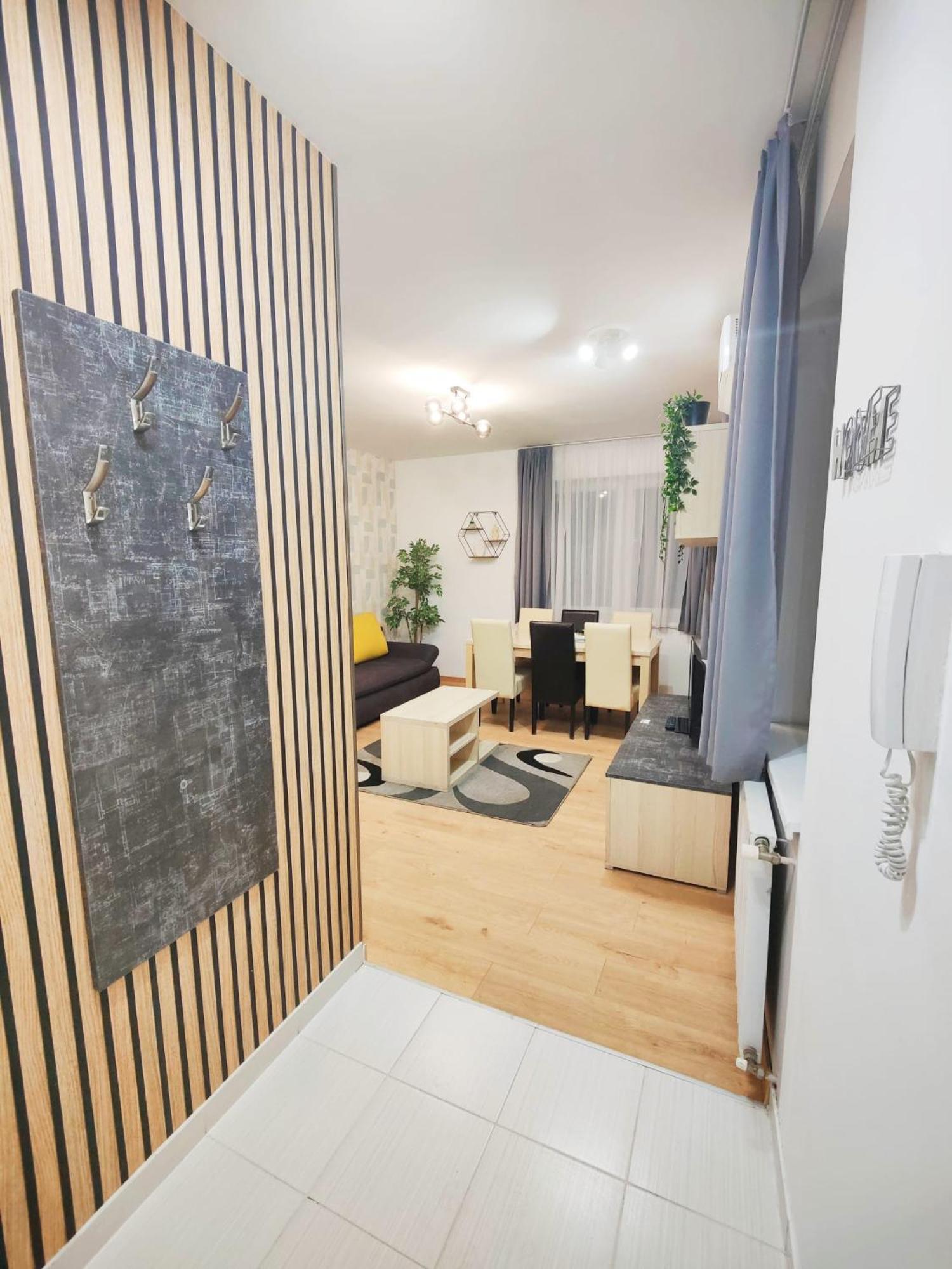 Maple Tree Budget Budapest