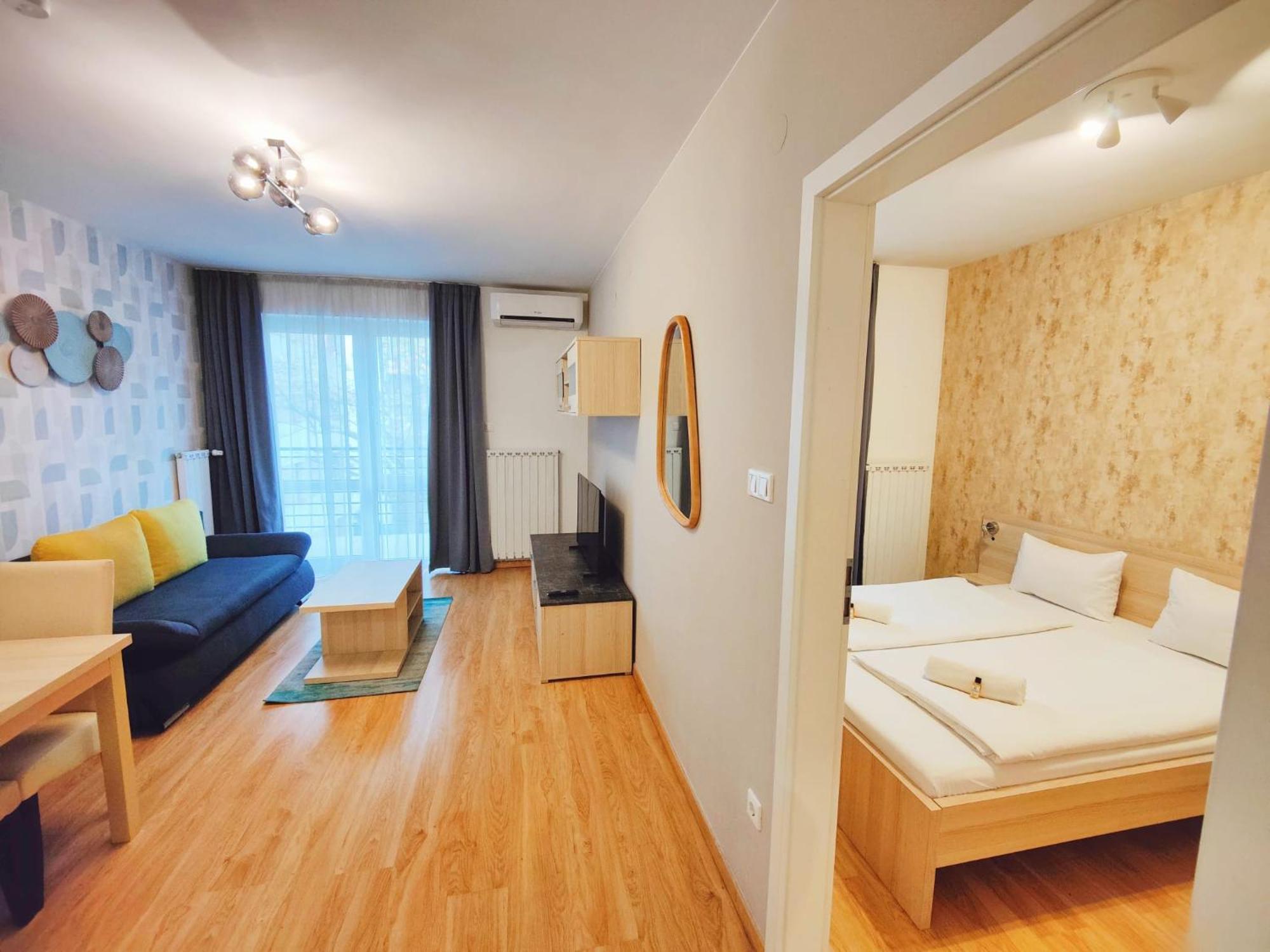 Maple Tree Budget Budapest