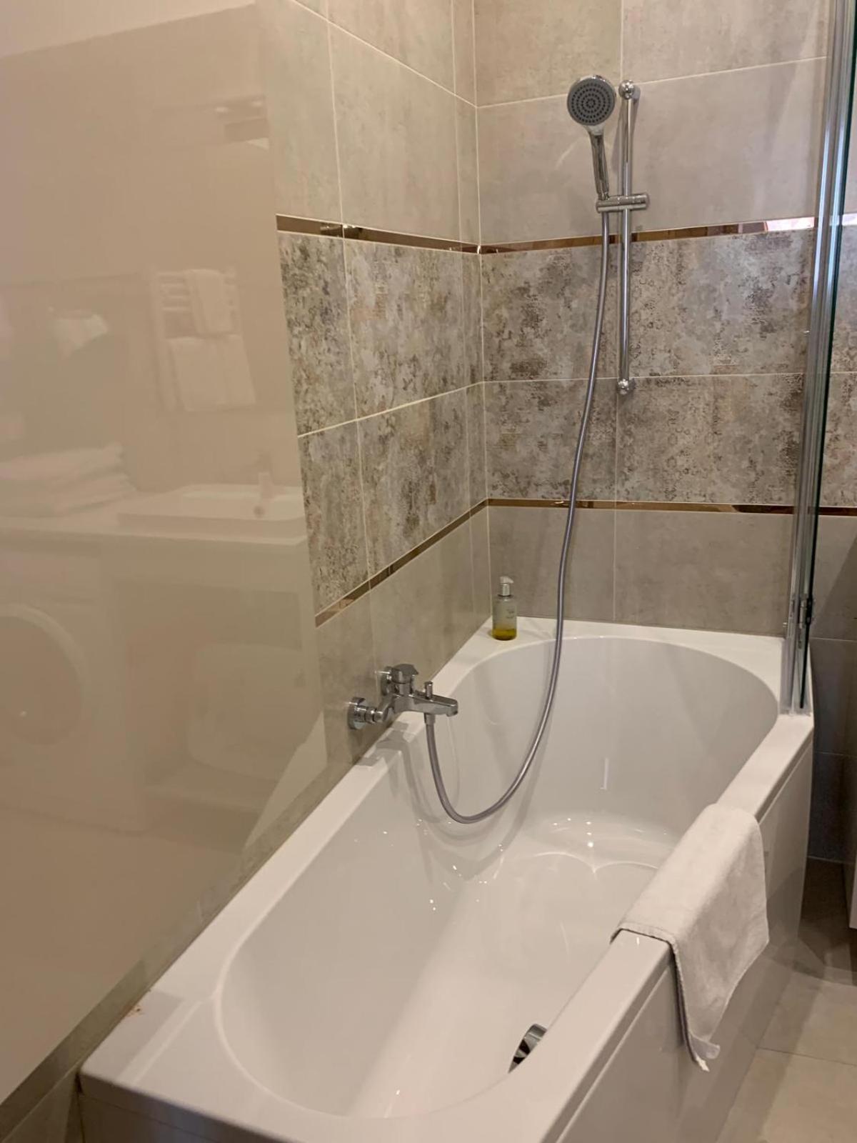 For Groups Apartment