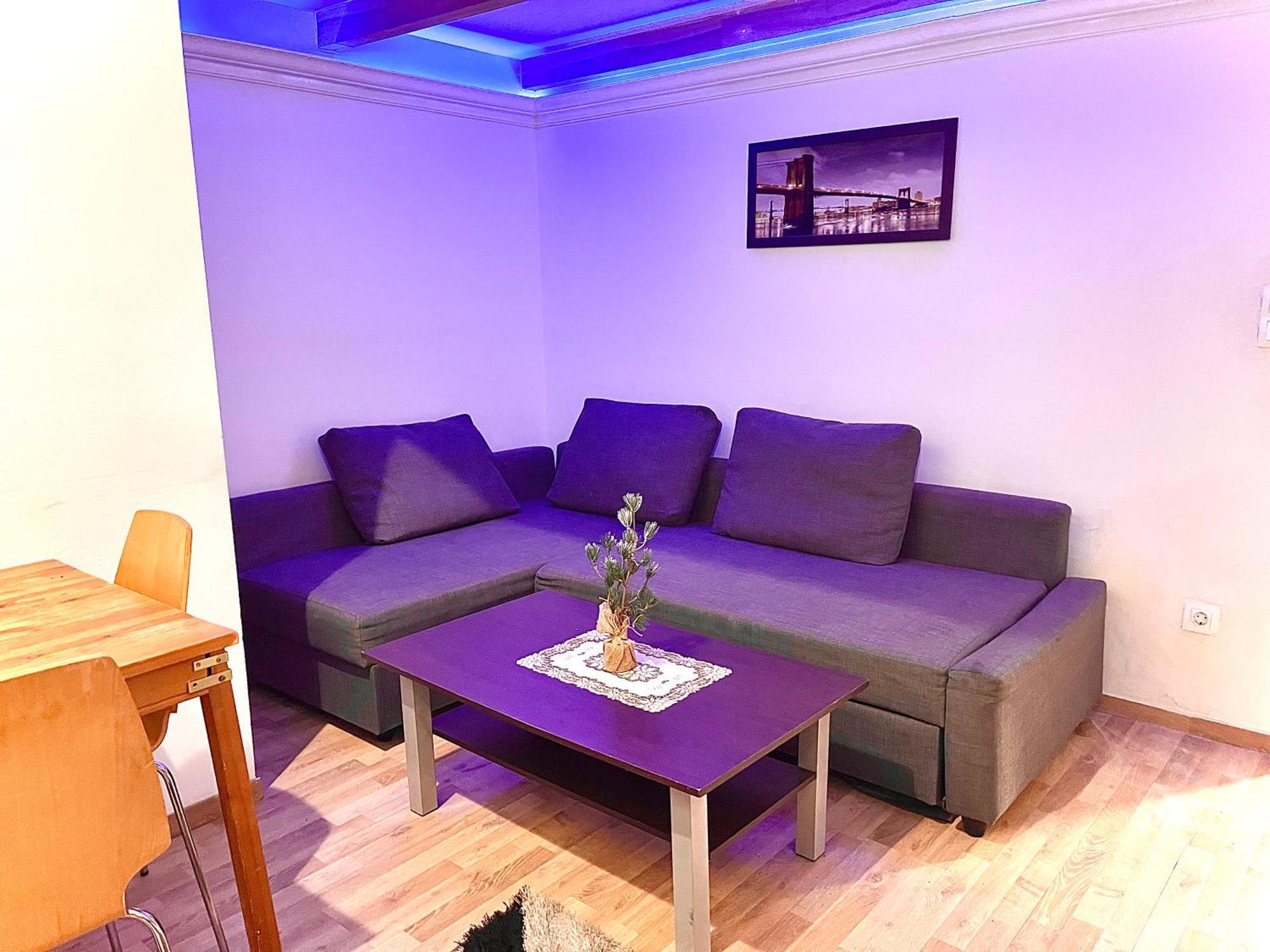 Apartment B&l *