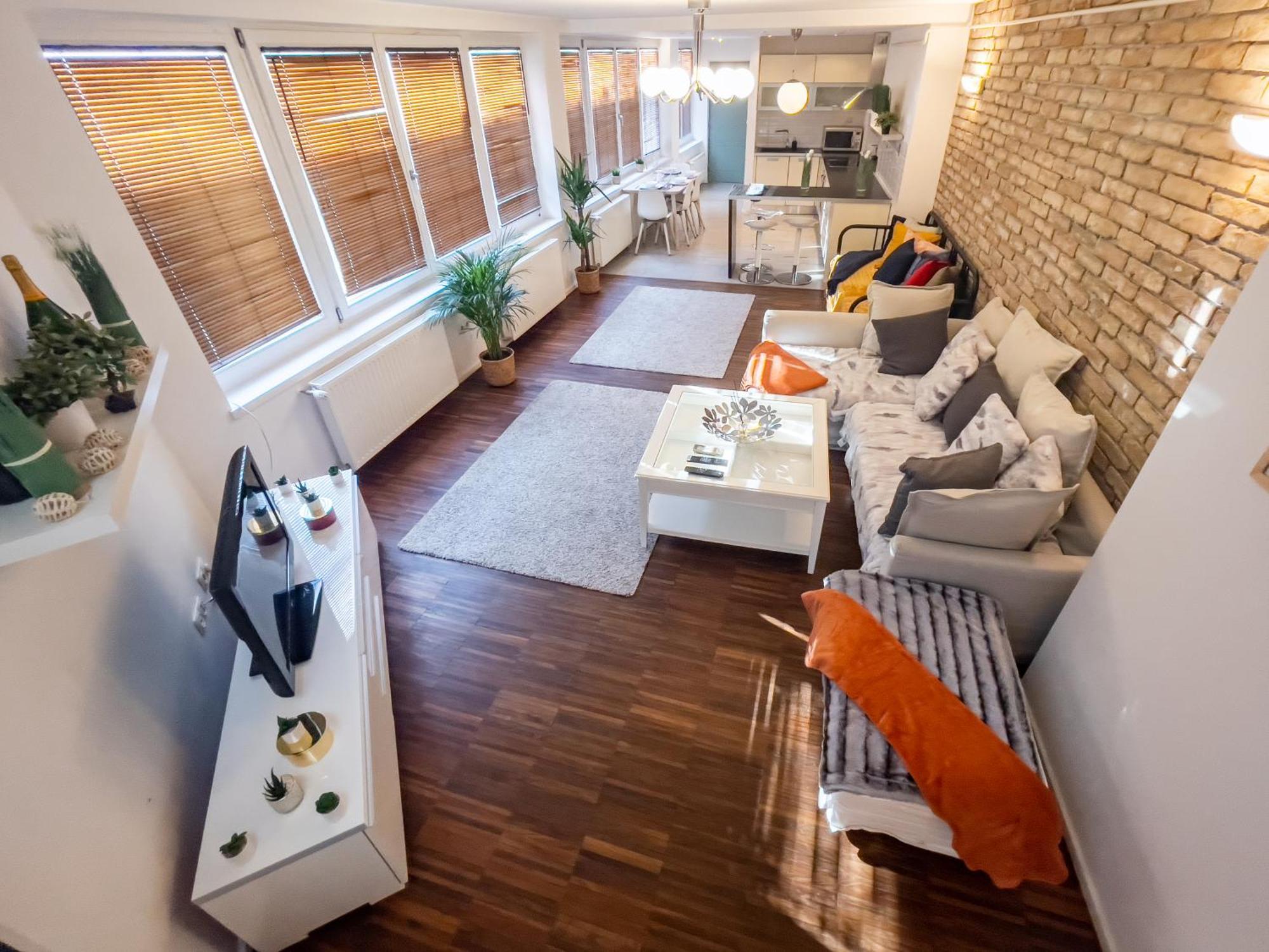 Luxurious Penthouse In The Heart Of *