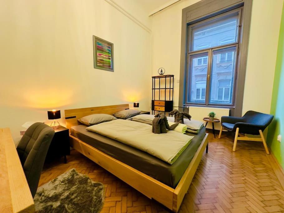New! Huge Luxury 5br In - Rose House Apartamento Budapest