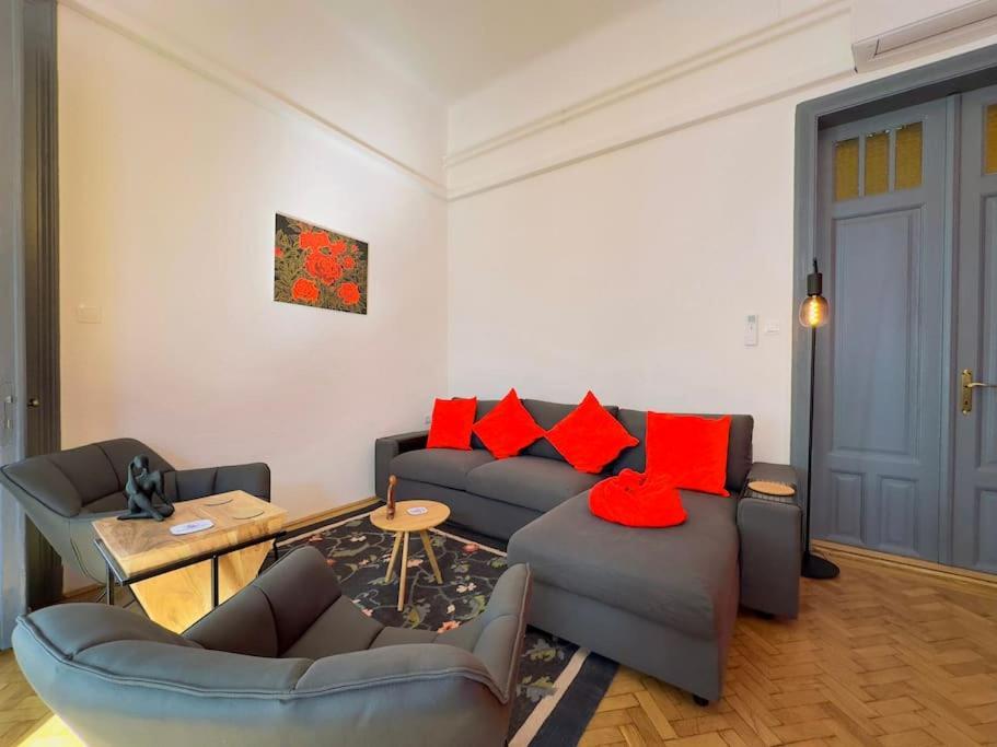 New! Huge Luxury 5br In - Rose House *