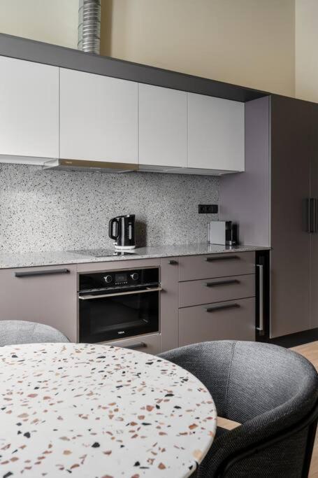 A50-designer No 5 * Budapest