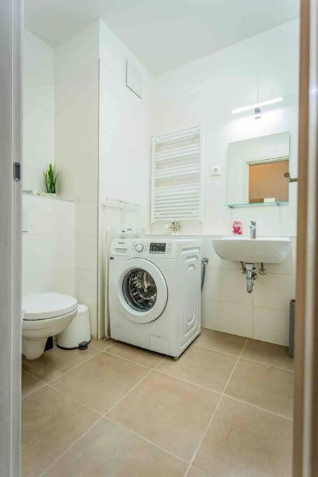 Corvin Luxury Quiet Apartman