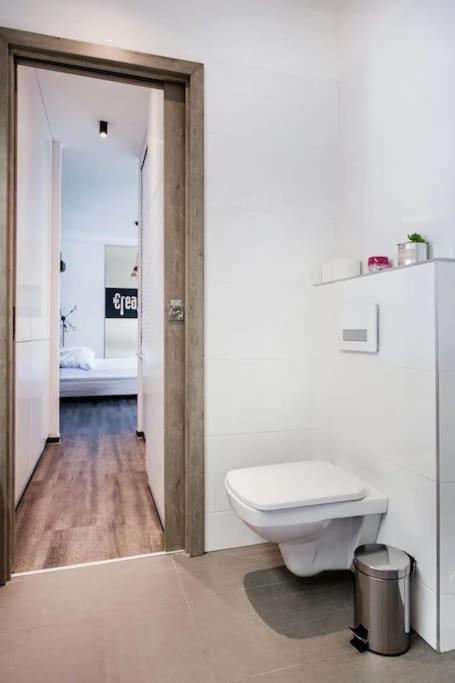 Karinflats Deluxe - The Cream Penthouse