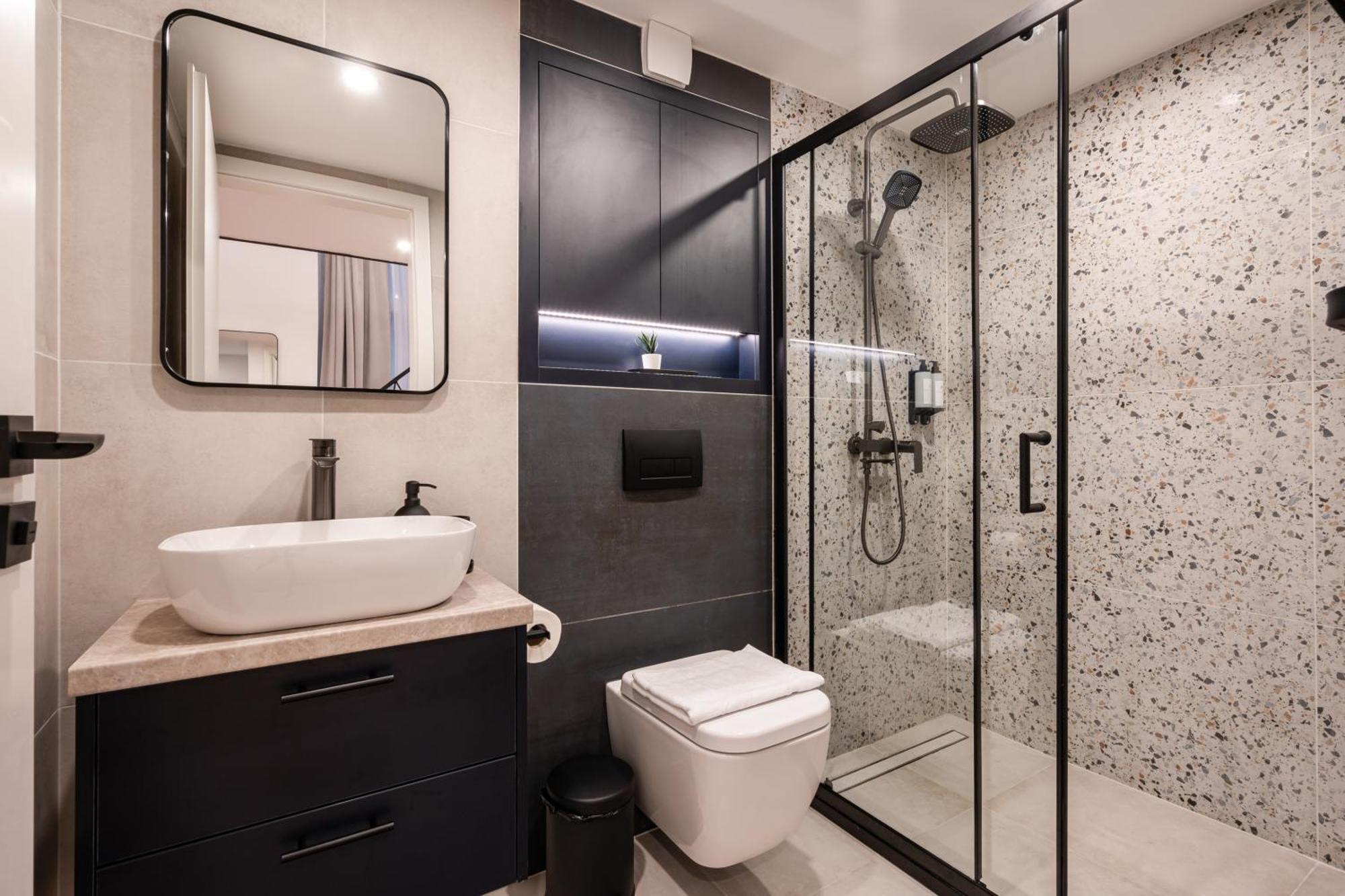 Apartment E44 - Erzsebet Boulevard - Location By Bqa