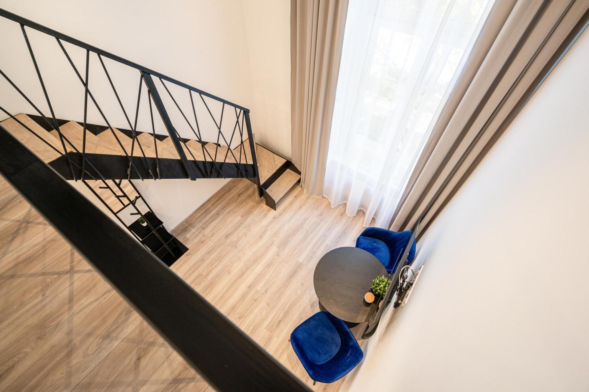 E44 - Erzsebet Boulevard - Location By Bqa Apartment *