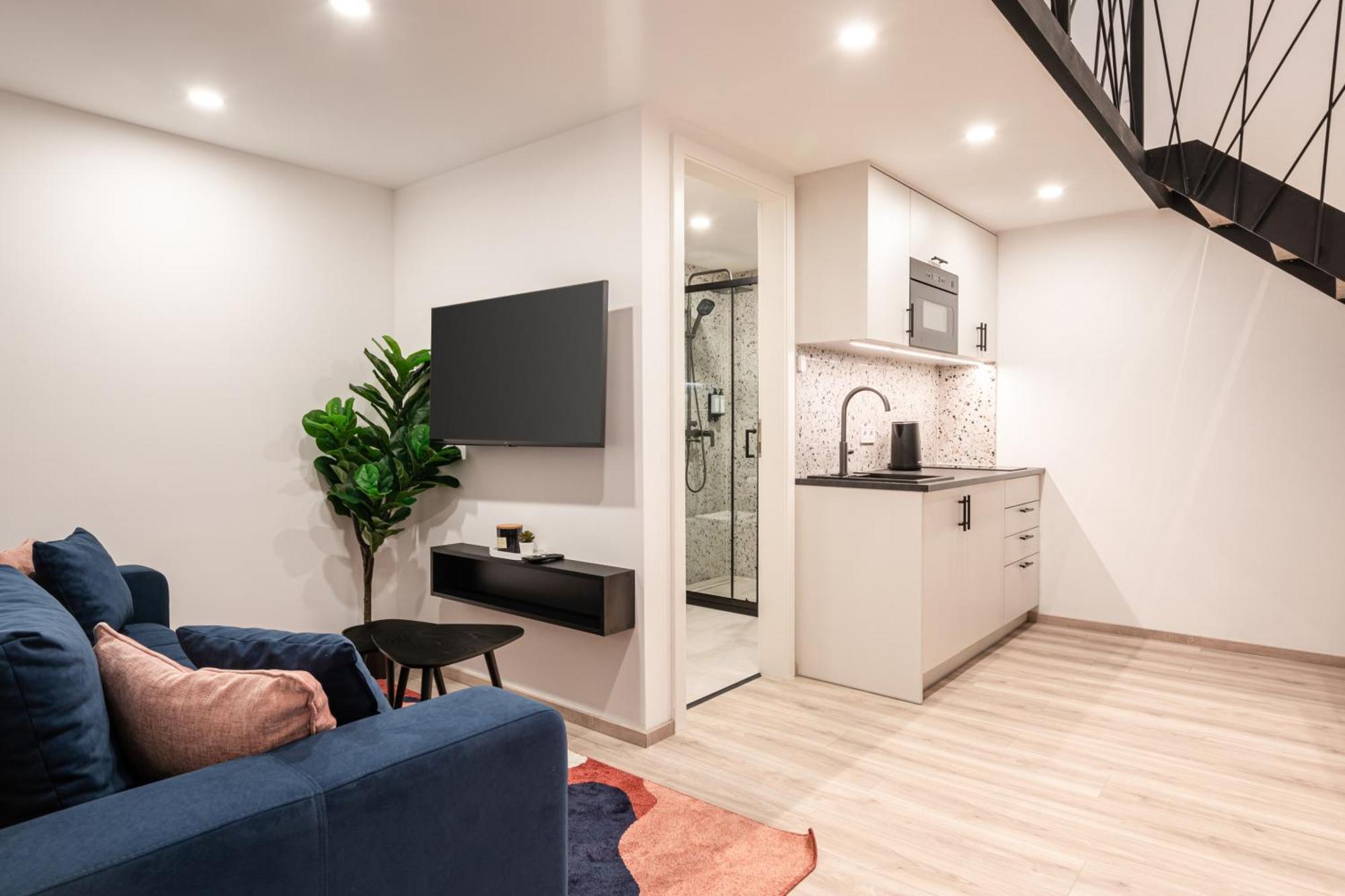 E44 - Erzsebet Boulevard - Location By Bqa Apartment
