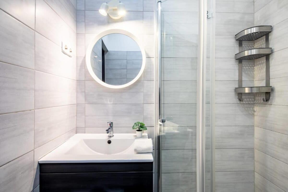 Apartament - Large And Comfy