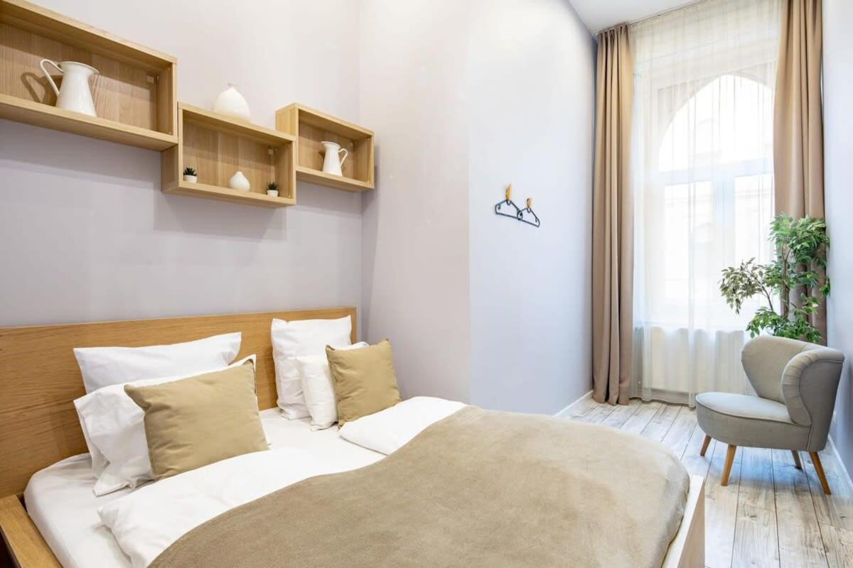 Apartament - Large And Comfy