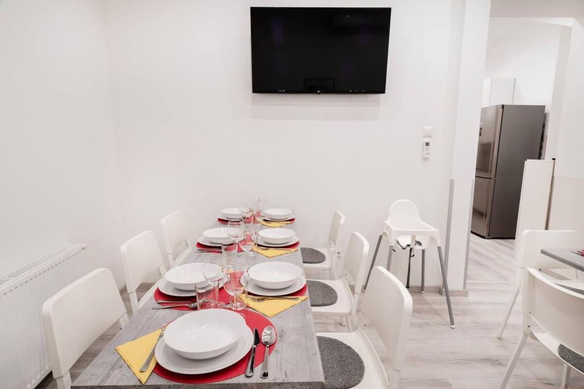Very Extra Large Brand New Aircon Apartment