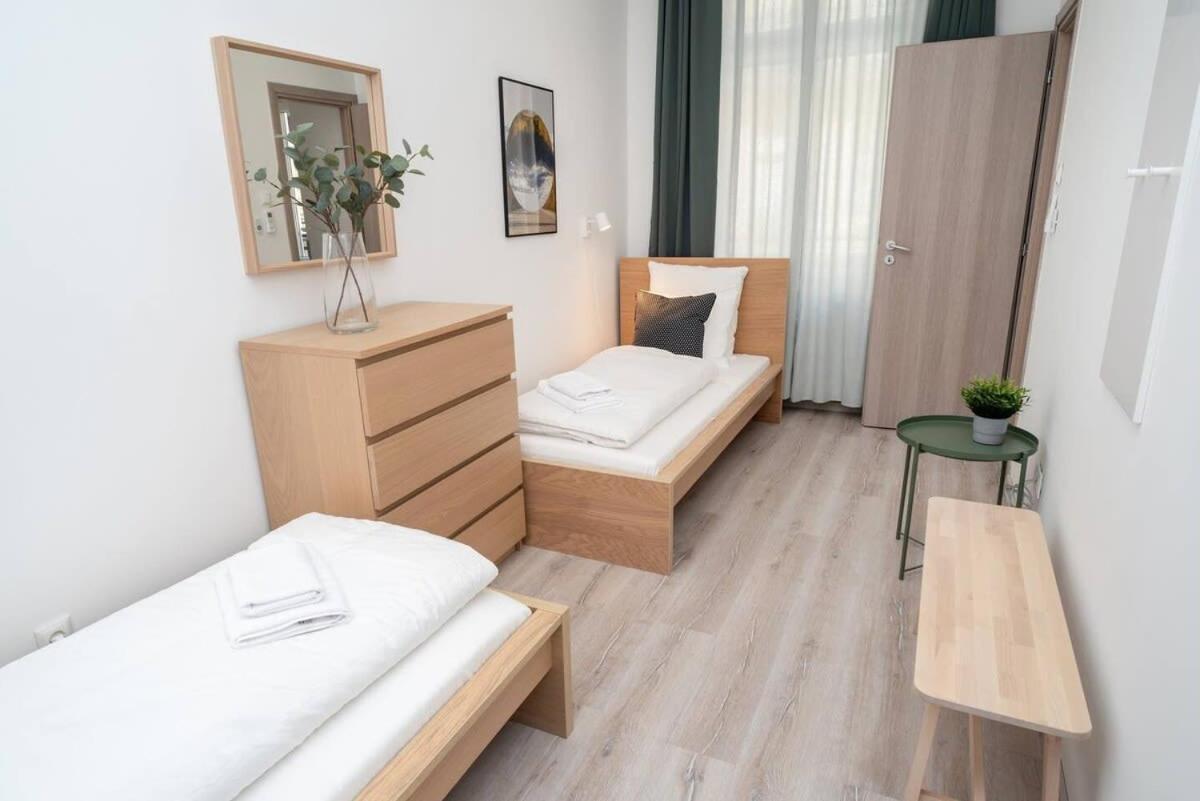 Apartmán Very Extra Large Brand New Aircon Budapest