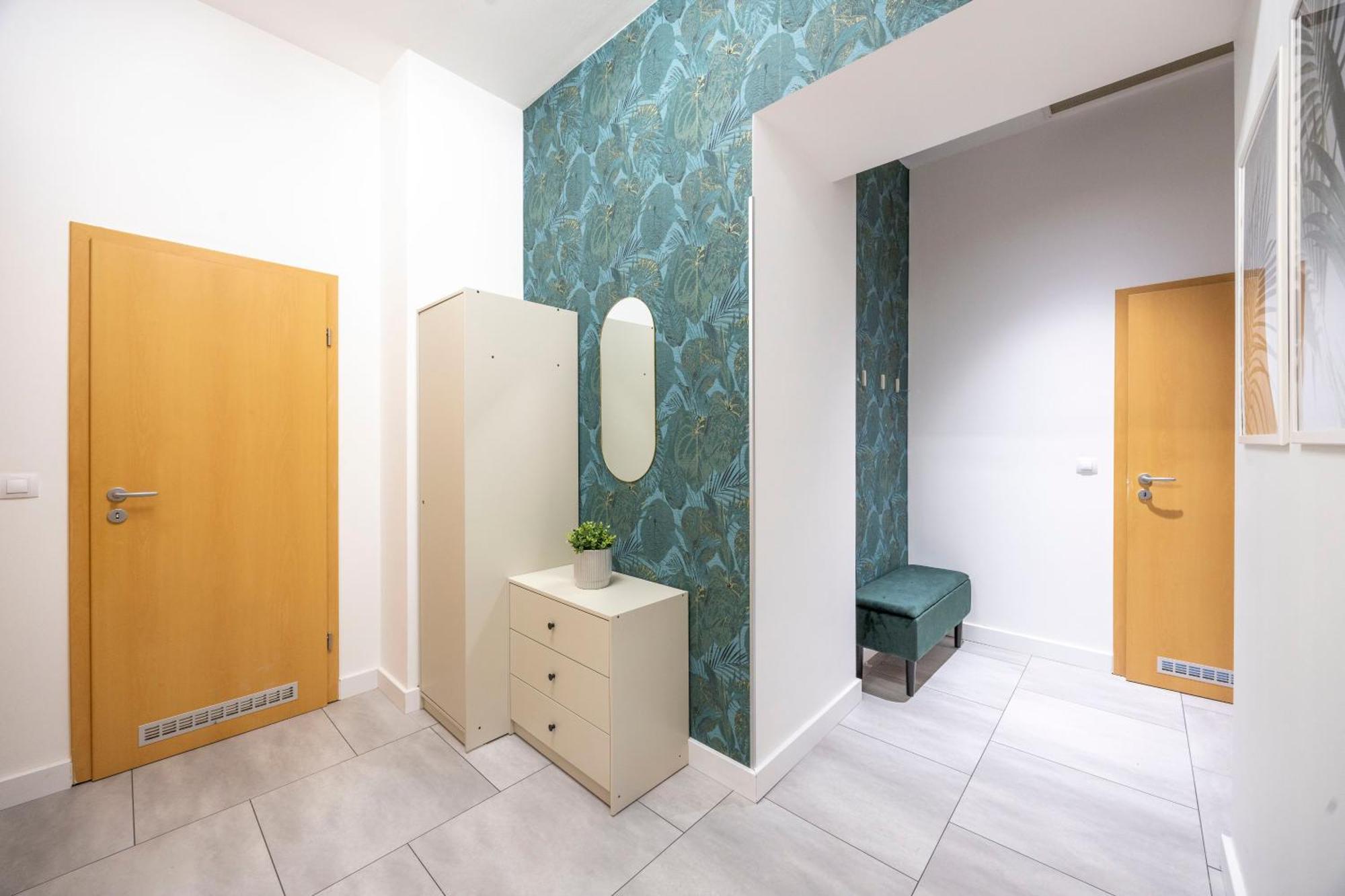 Apartment Charming Center W' 2 Bedrms In The Gozsdu Garden