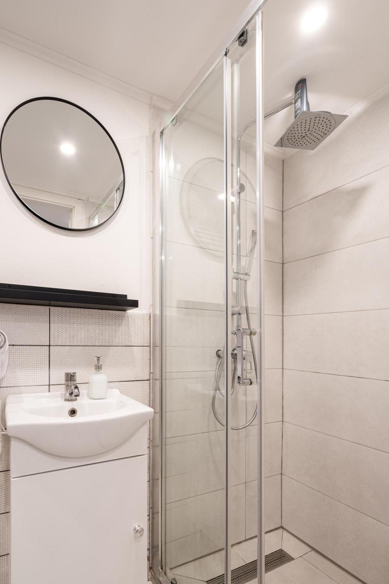 S13- Boutique Apartments, Best Location, By Bqa *