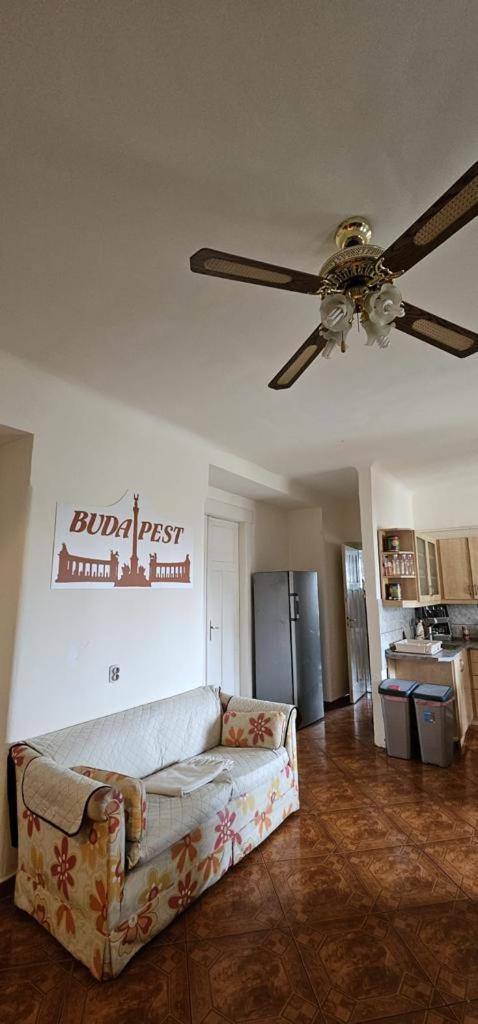 Albert Apartment Apartman *