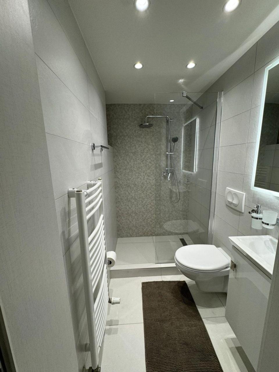 Astra Lux Bp Appartement *