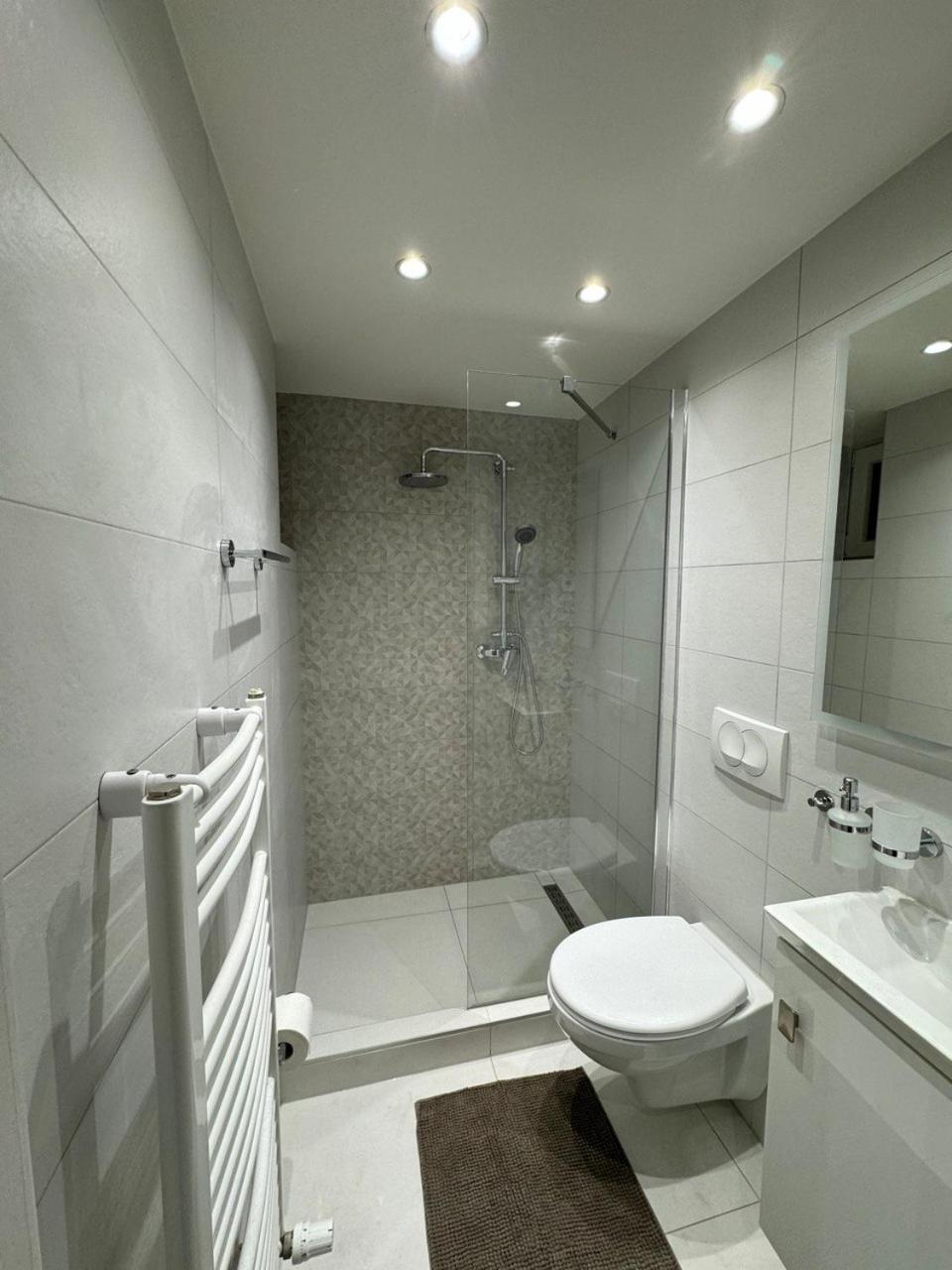 Astra Lux Bp Appartement *