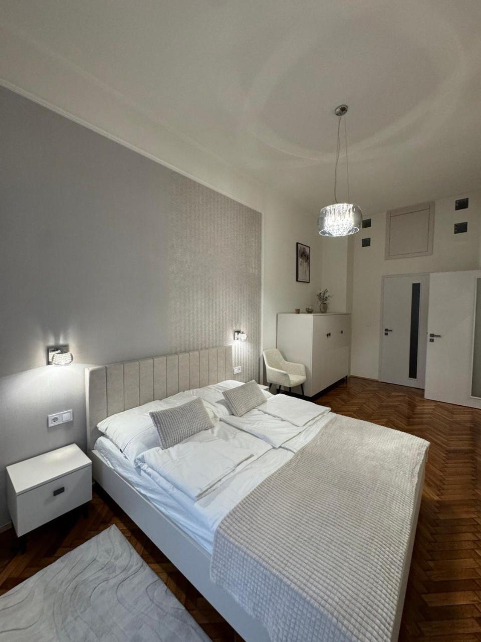 Astra Lux Bp Appartement