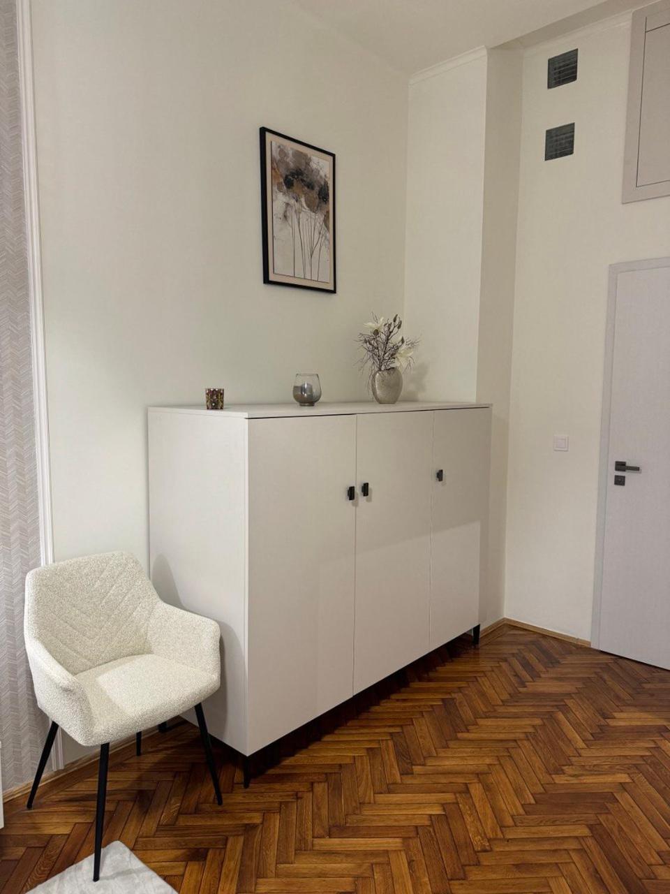 Astra Lux Bp Appartement
