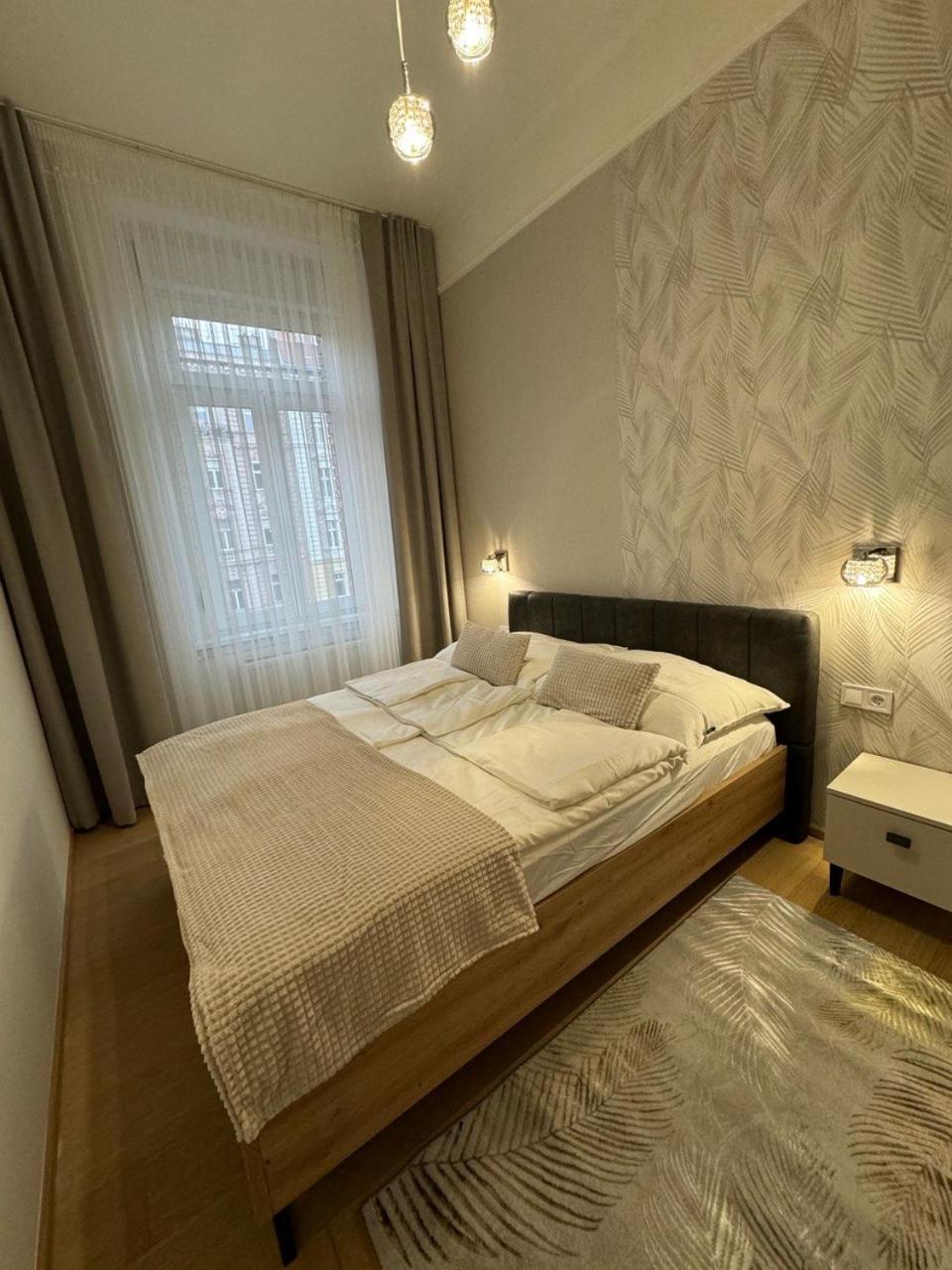 Astra Lux Bp * Budapeszt