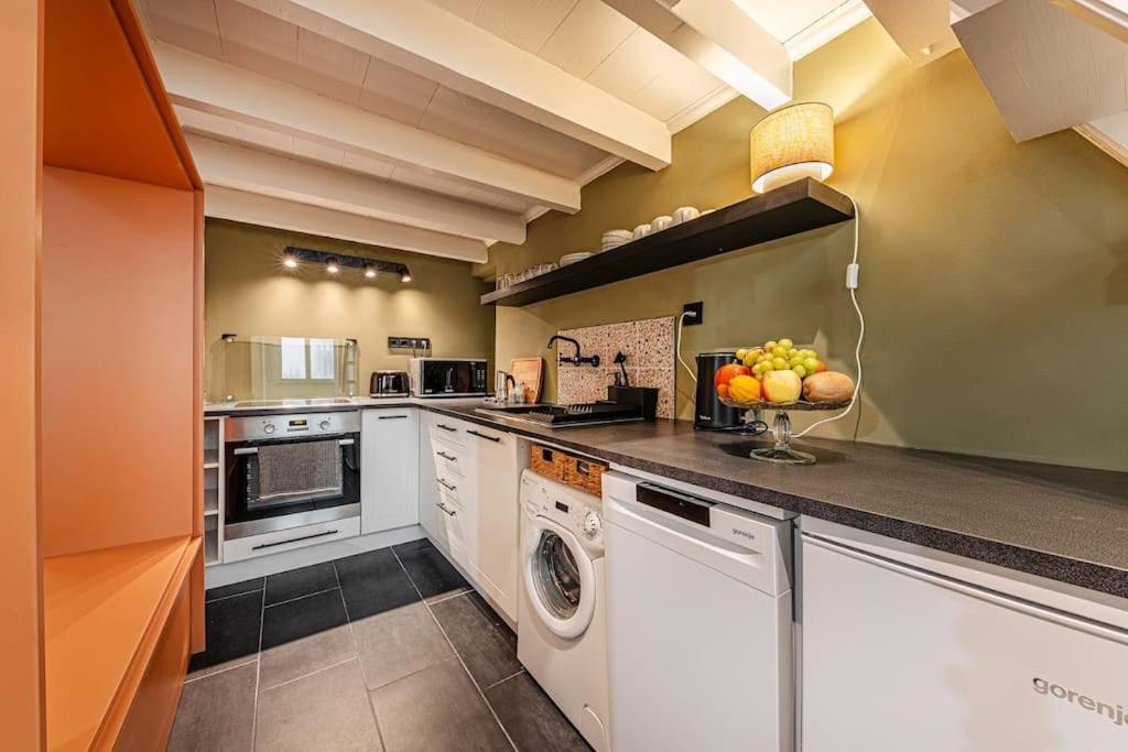 Apartment Rose Garden In Centre For 4 *