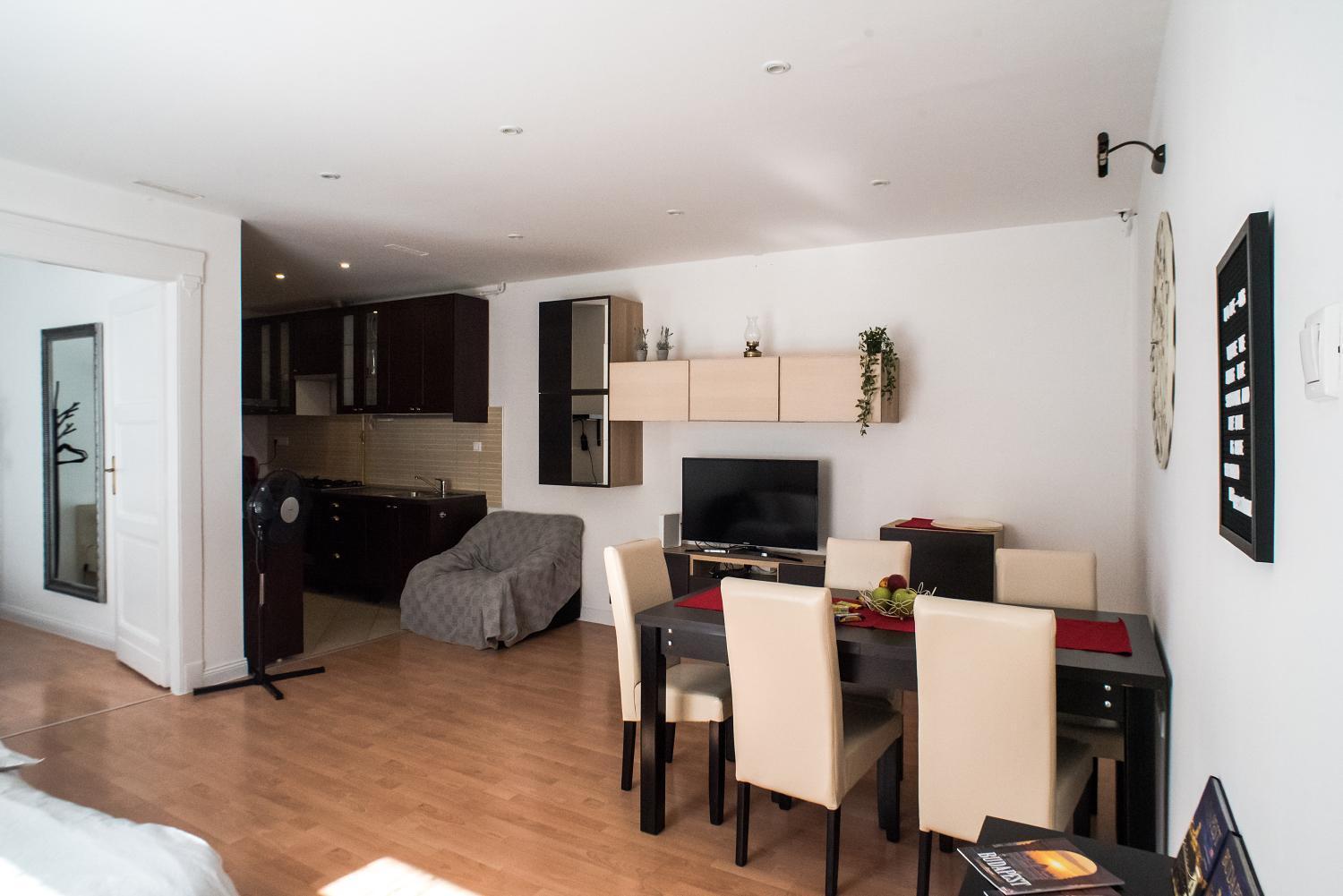 N16-spacey, Modern Family Flat For 5 Lejlighed Budapest