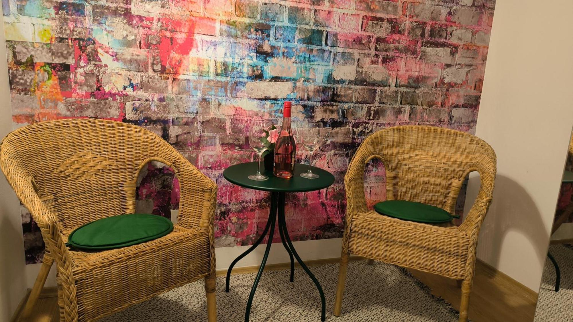 Viva - Cosy Flat In - Free Parking Apartman *