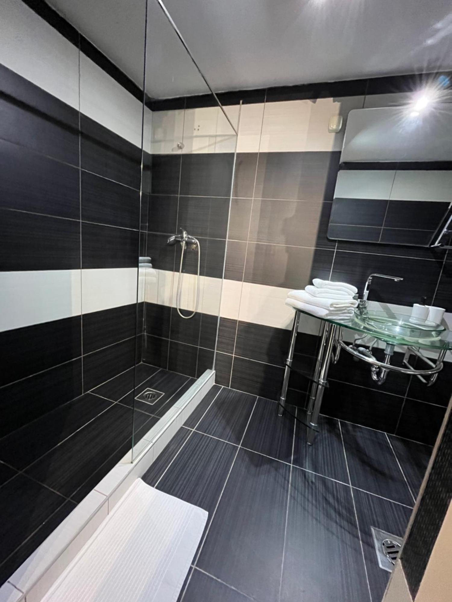 Apartament E 37 Downtown Whit Garage Opcional *