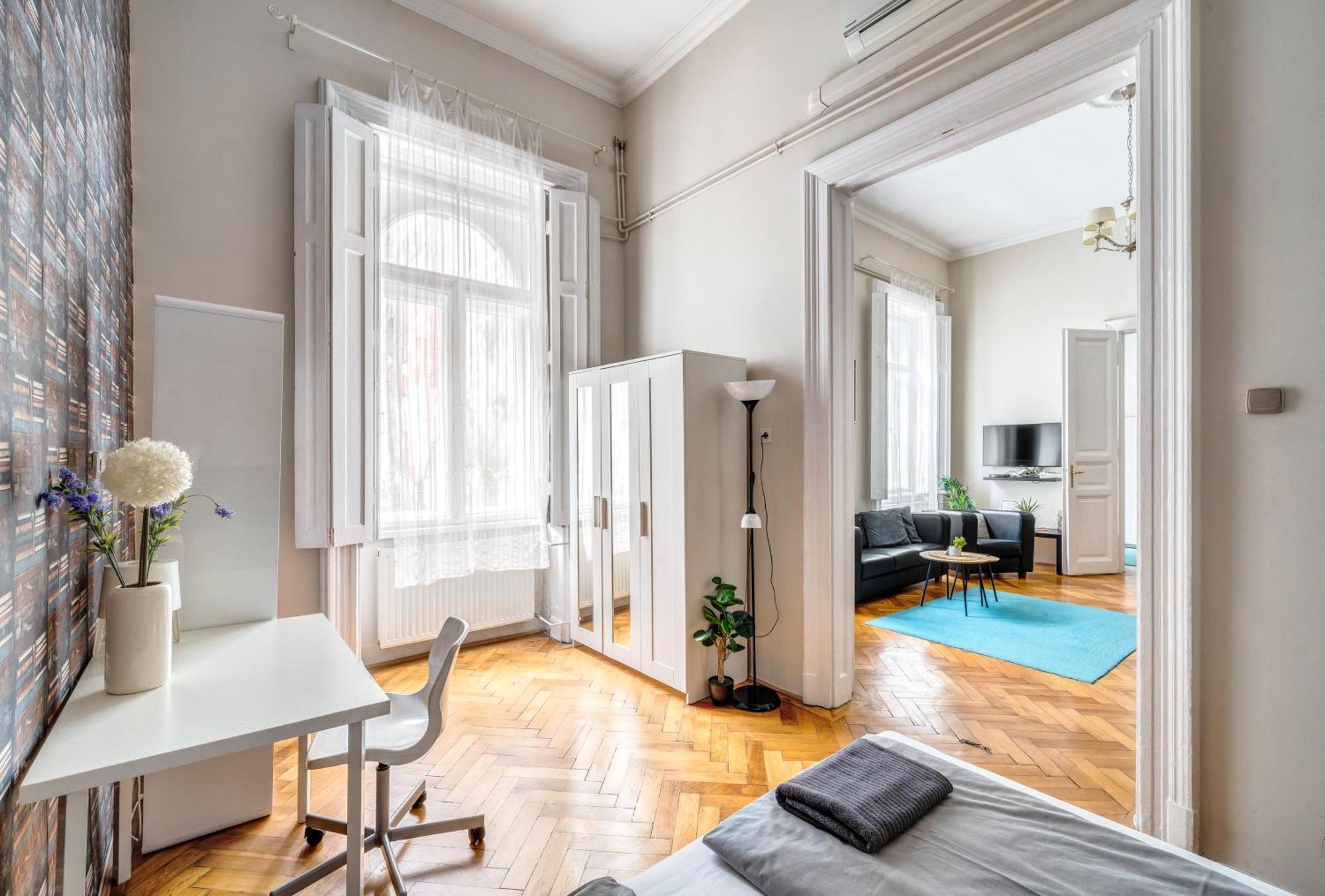 Elisabeth 52 Budapest