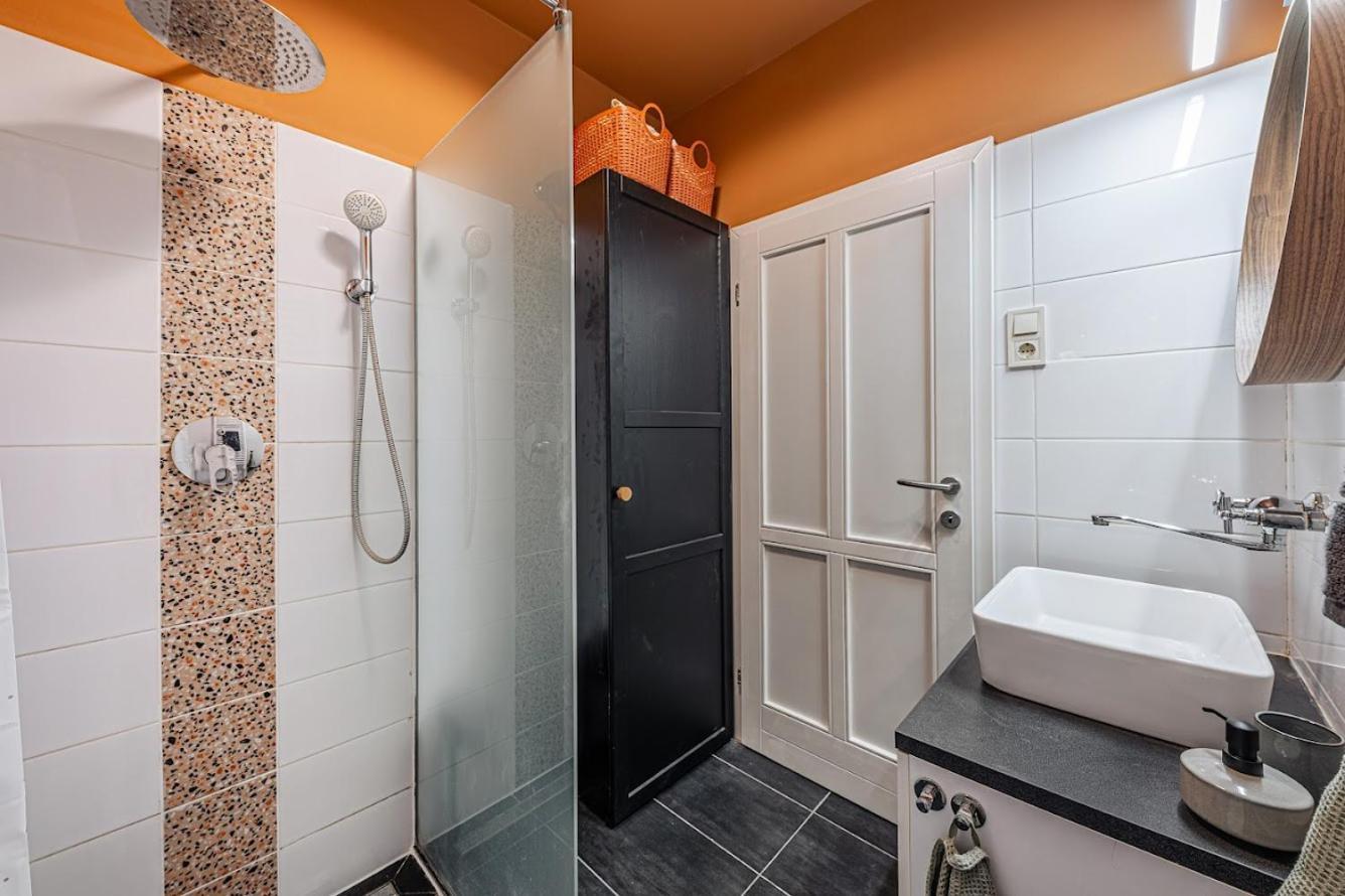 Apartment Rose Garden In Centre For 4 *