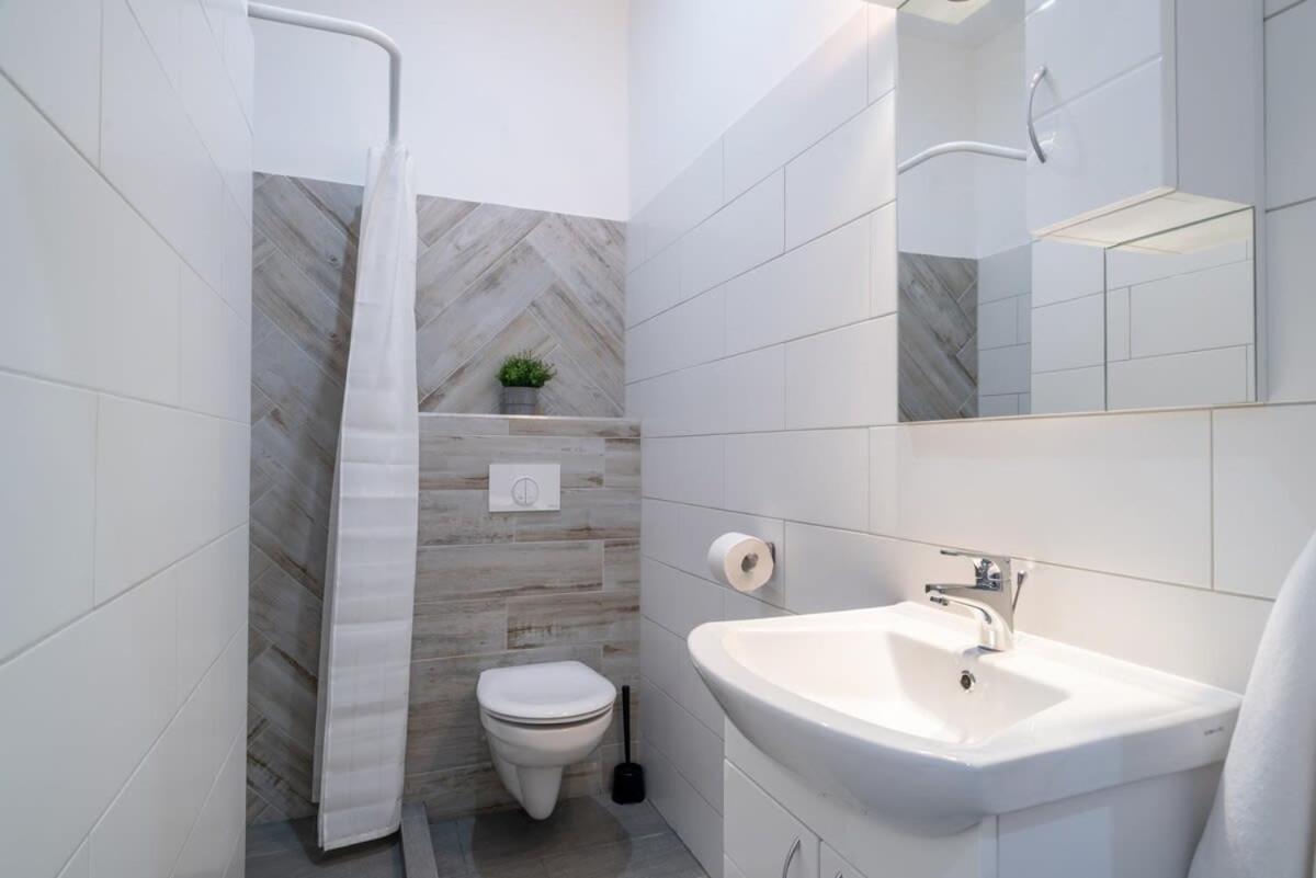 Appartamento Huge Aparment In The Center With Air Conditioning