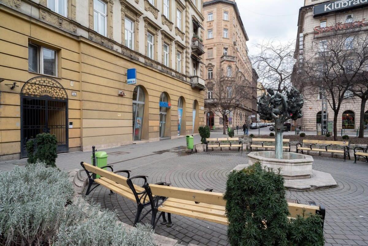 Huge Aparment In The Center With Air Conditioning Lägenhet Budapest