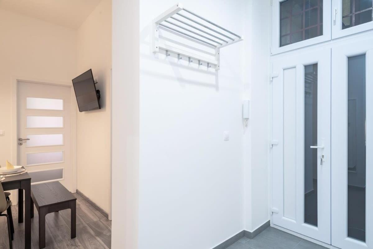 Lägenhet Huge Aparment In The Center With Air Conditioning *