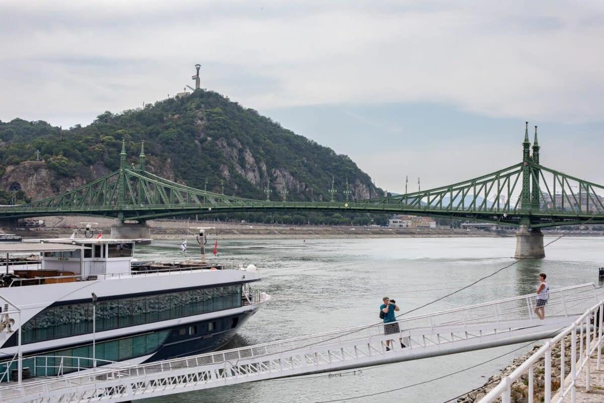 - Large - Modern At River * Budapeszt