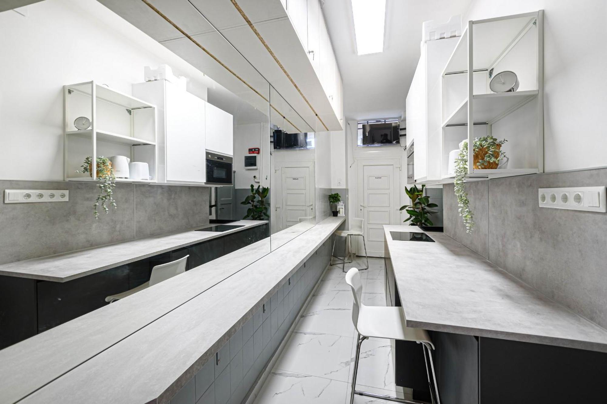 New Modern Homes Rakoczi 57 * Boedapest