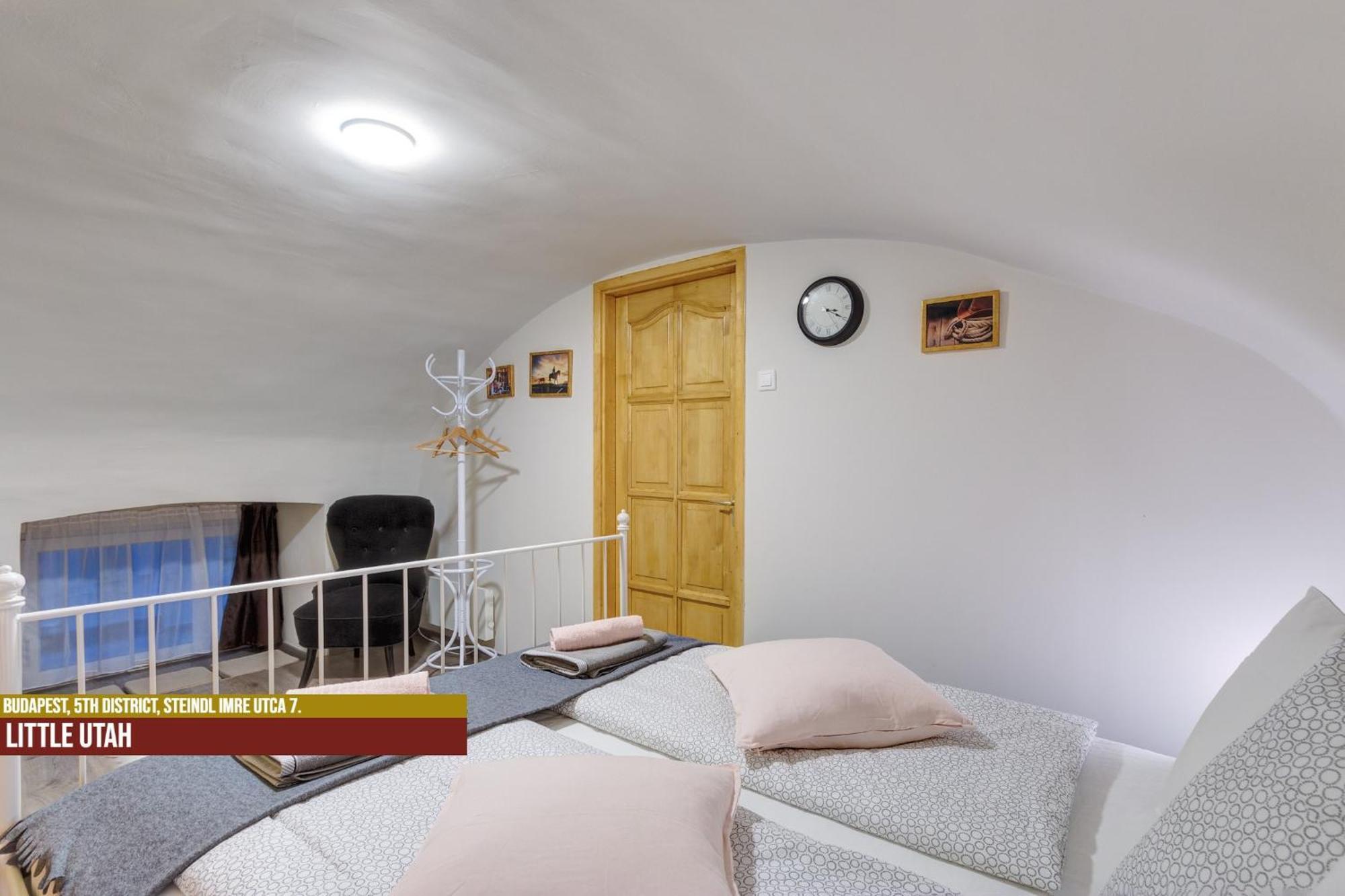 Little Americas Parliament Apartment *