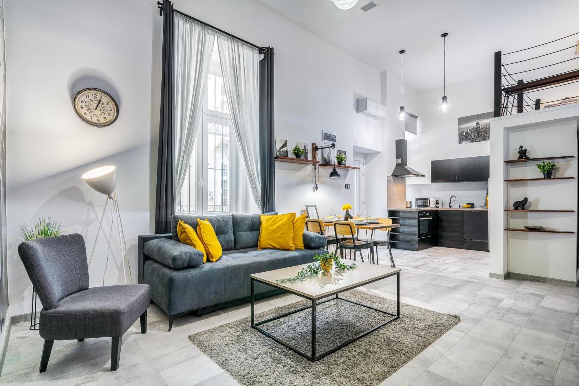 Urban Loft Haven Near Astoria Budapest