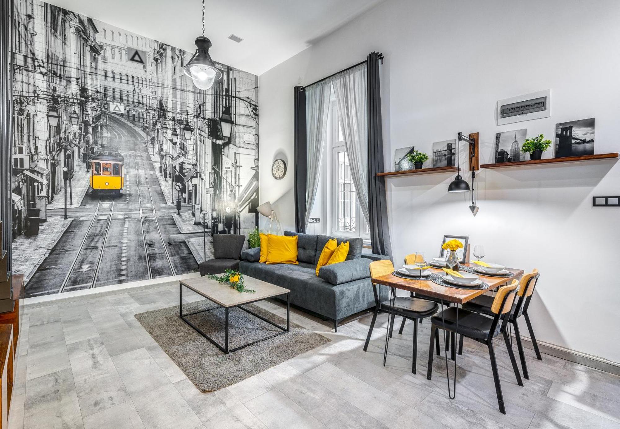 Urban Loft Haven Near Astoria Apartment