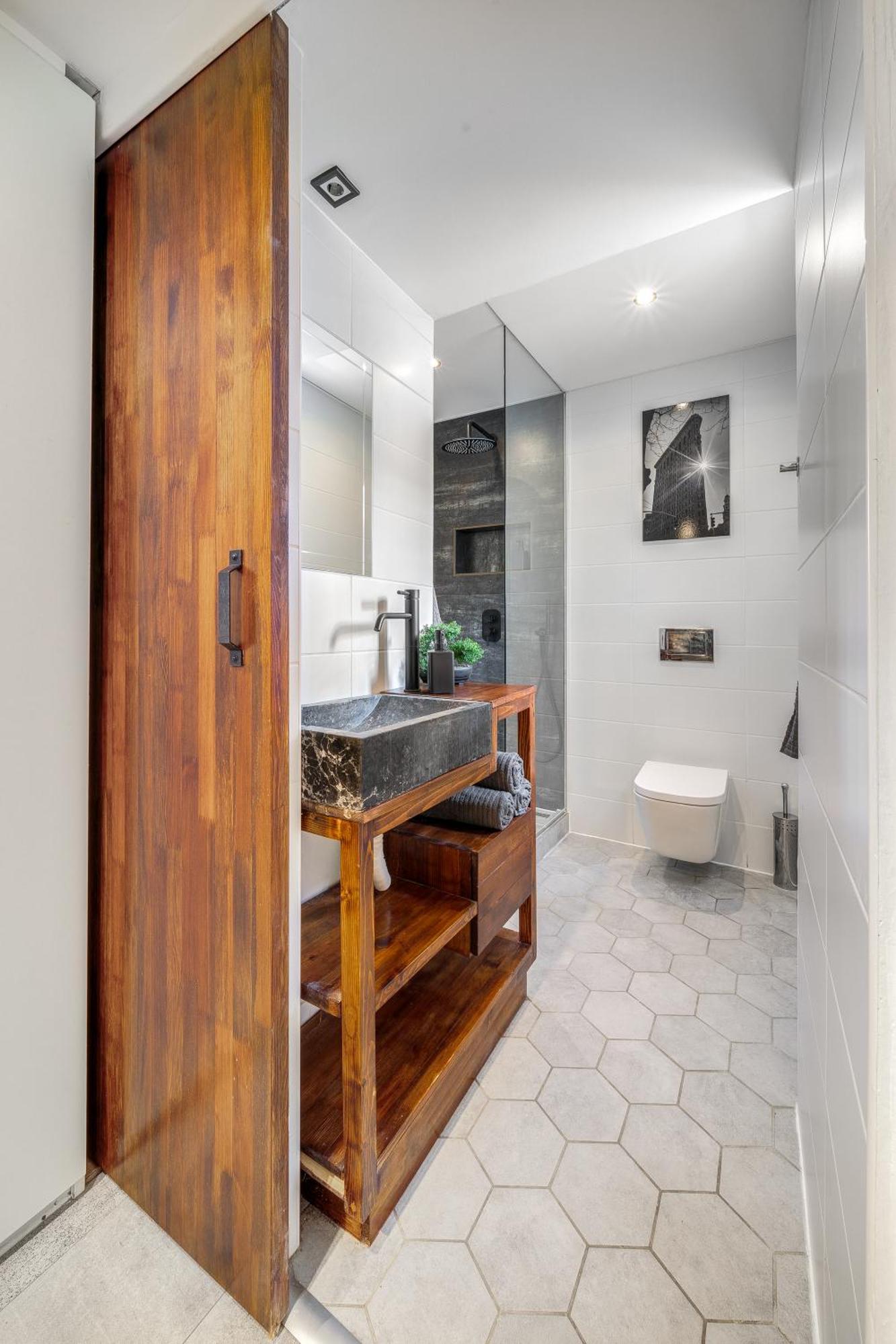 Urban Loft Haven Near Astoria * Budapest
