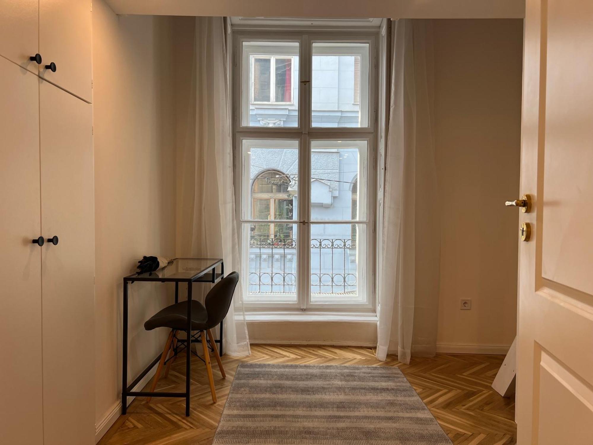 Szentkiralyi Budapest
