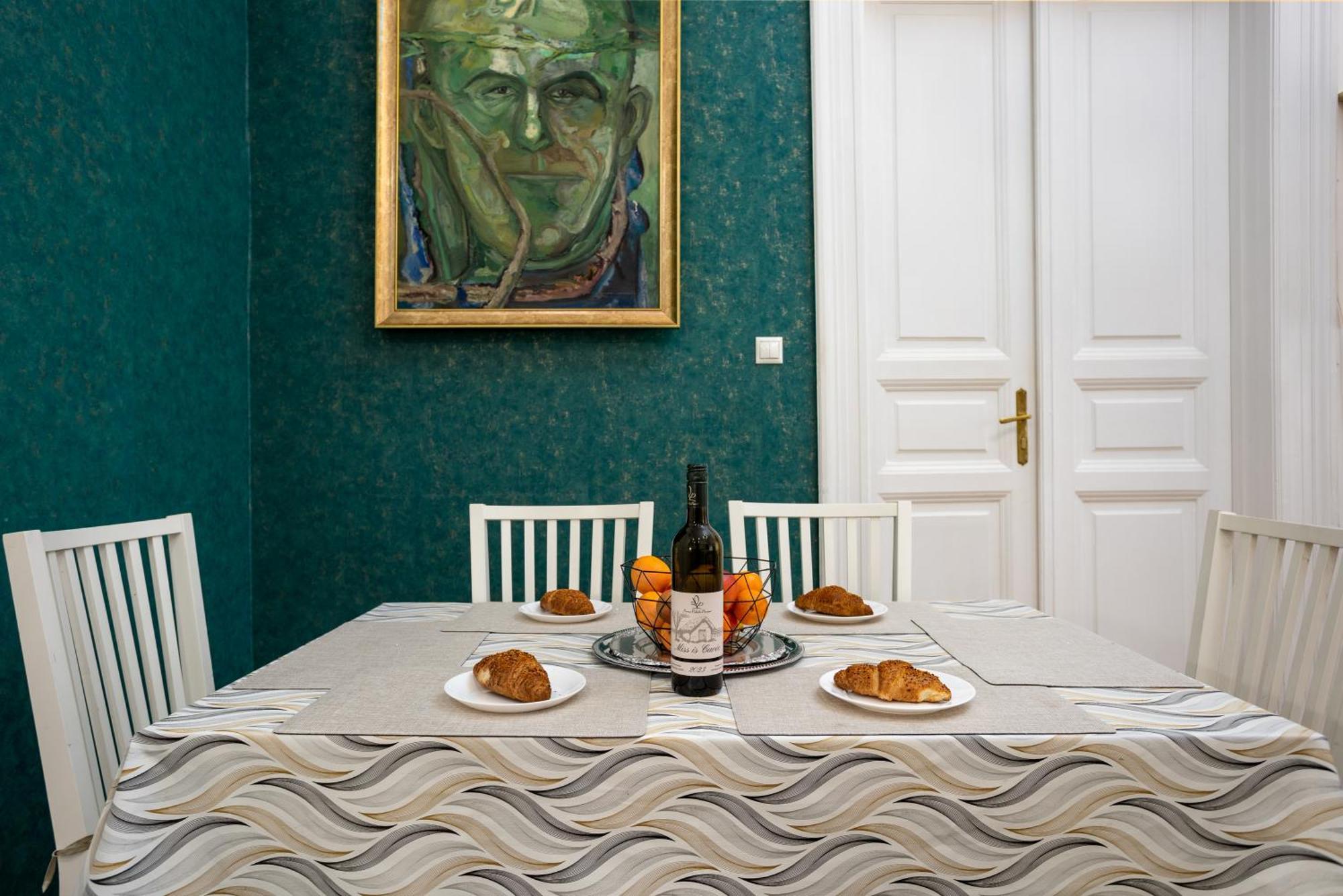 Zafire With Free Parking Apartamento Budapest