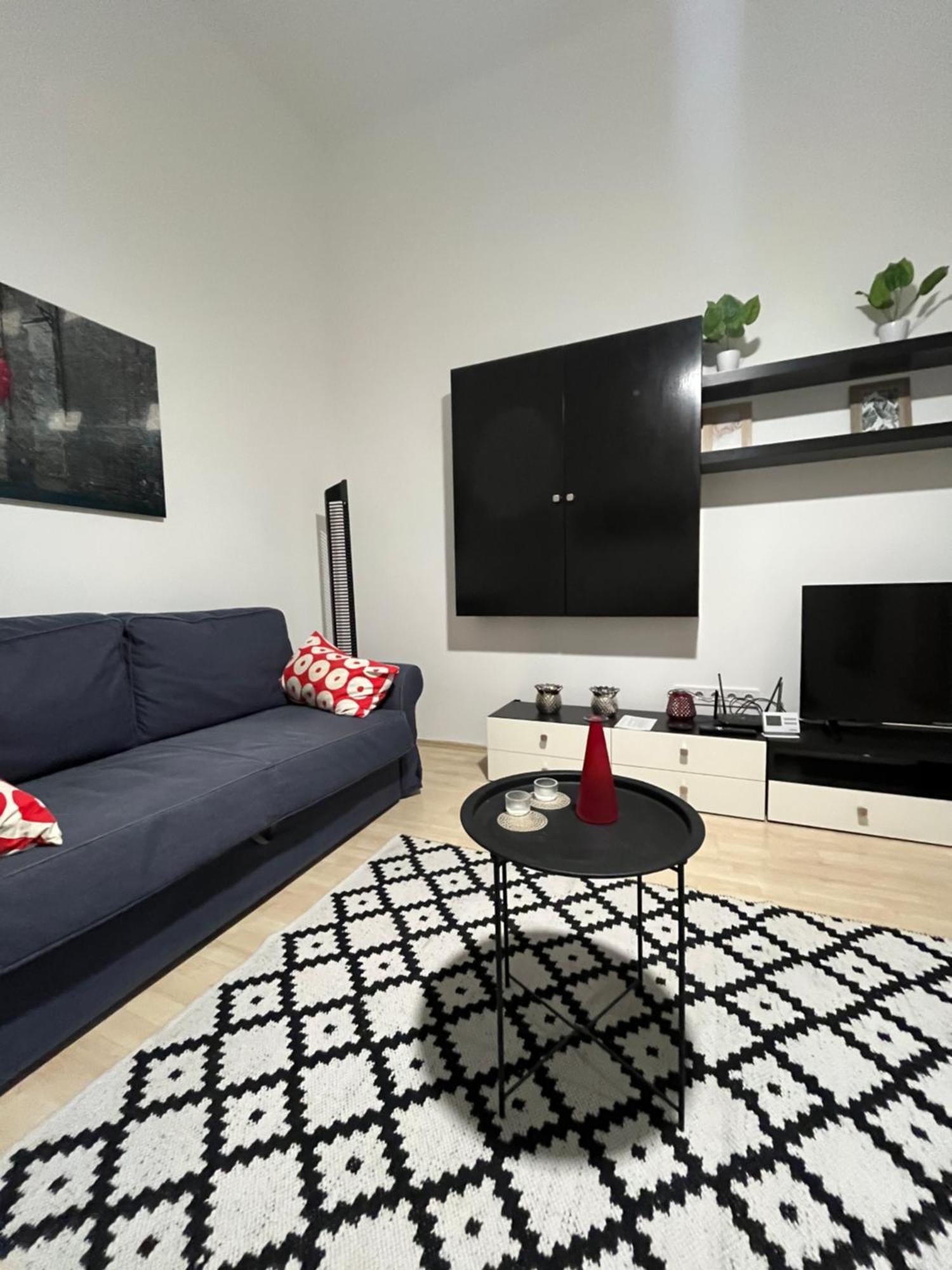 Susie Apartman *